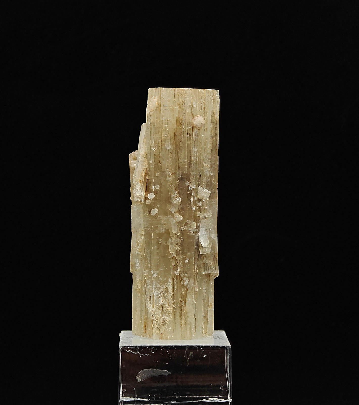 ARAGONITE – Brown Columnar Crystals, Minglanilla, Cuenca, Spain