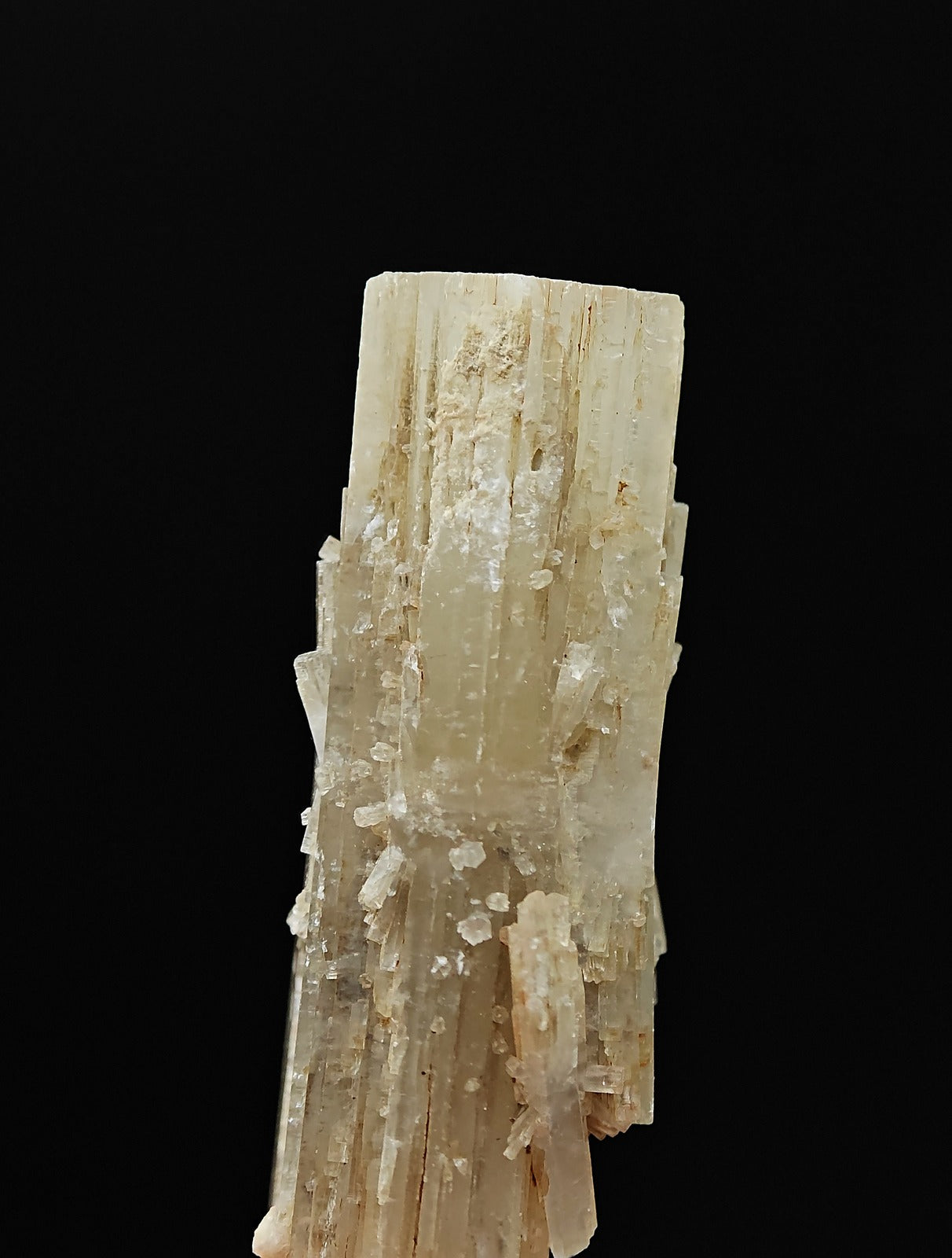 ARAGONITE – Brown Columnar Crystals, Minglanilla, Cuenca, Spain
