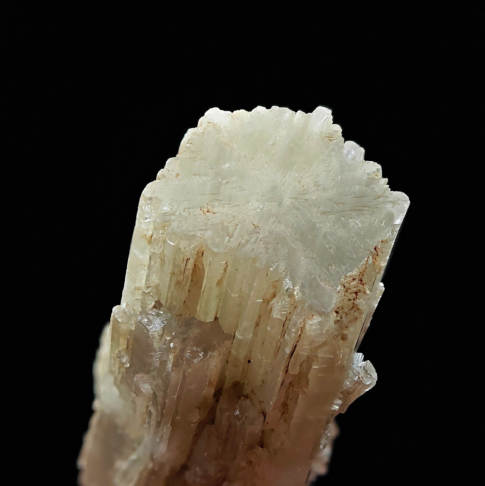 ARAGONITE – Brown Columnar Crystals, Minglanilla, Cuenca, Spain