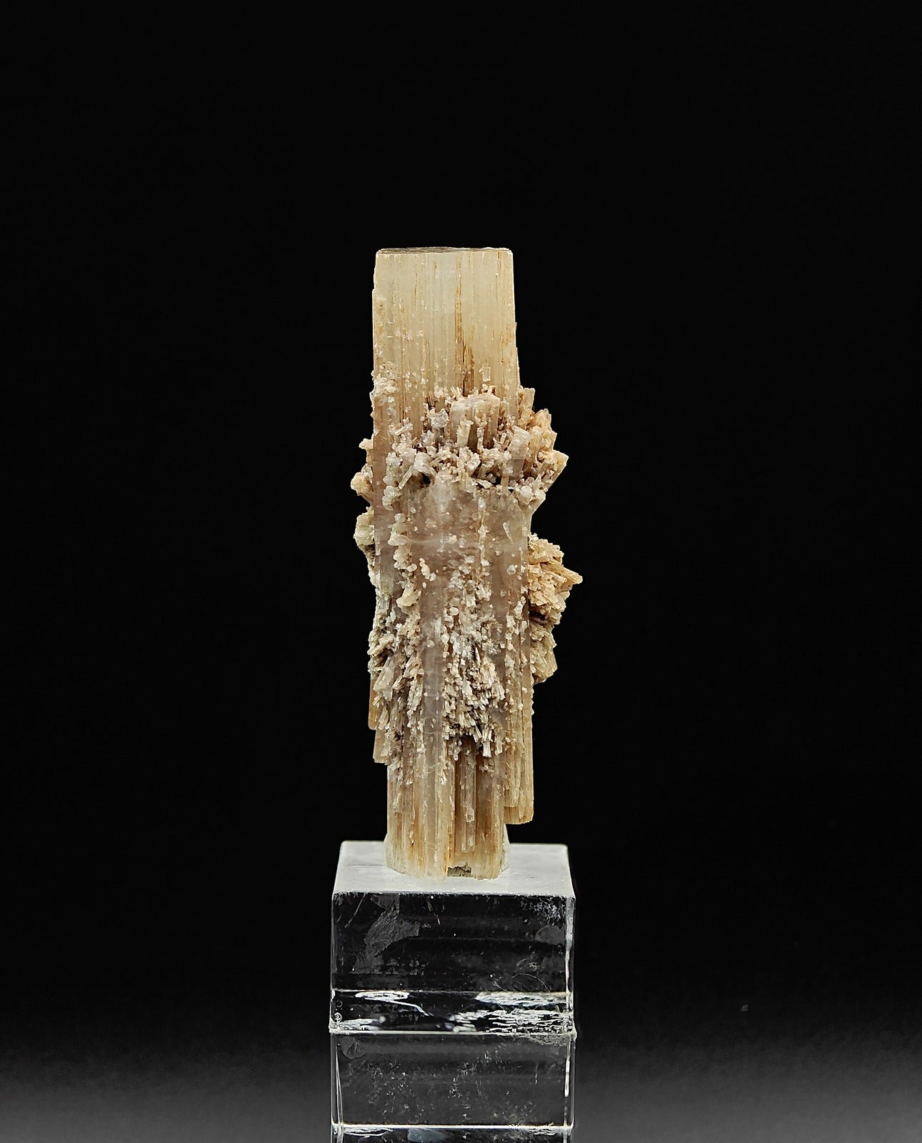 ARAGONITE – Double-Terminated Columnar Crystal, Minglanilla, Spain