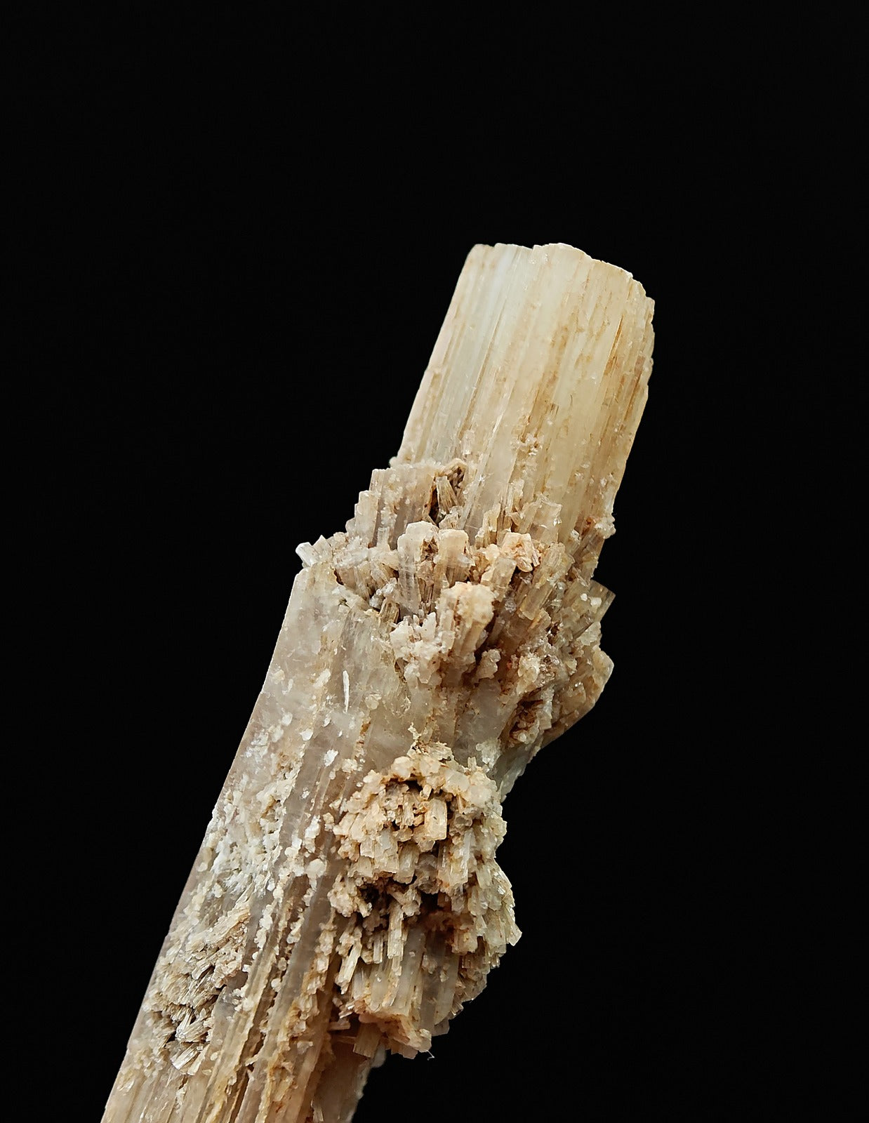 ARAGONITE – Double-Terminated Columnar Crystal, Minglanilla, Spain