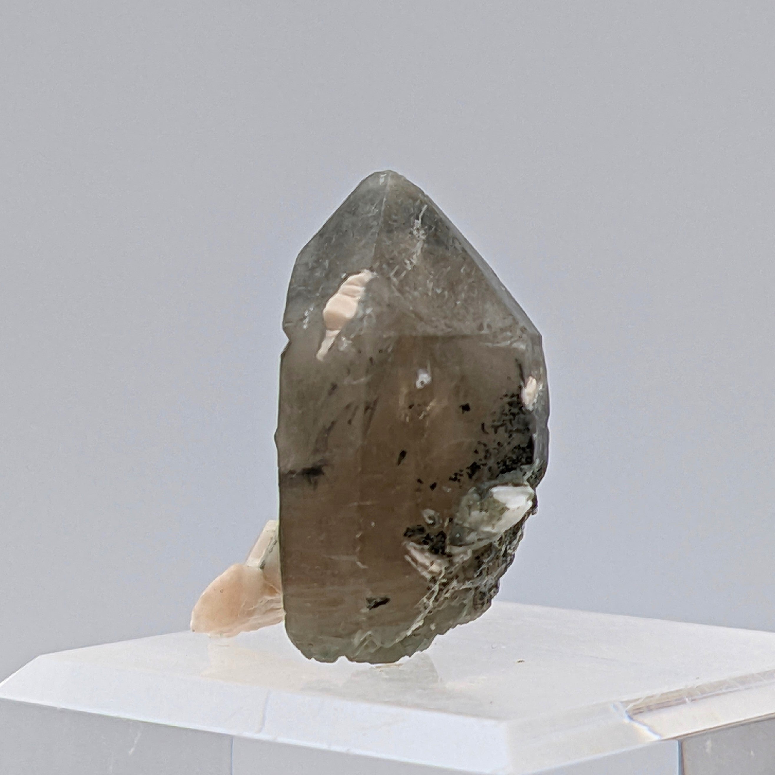 SMOKY QUARTZ & PINK ORTHOCLASE – Striking Color Contrast, Baveno, Italy