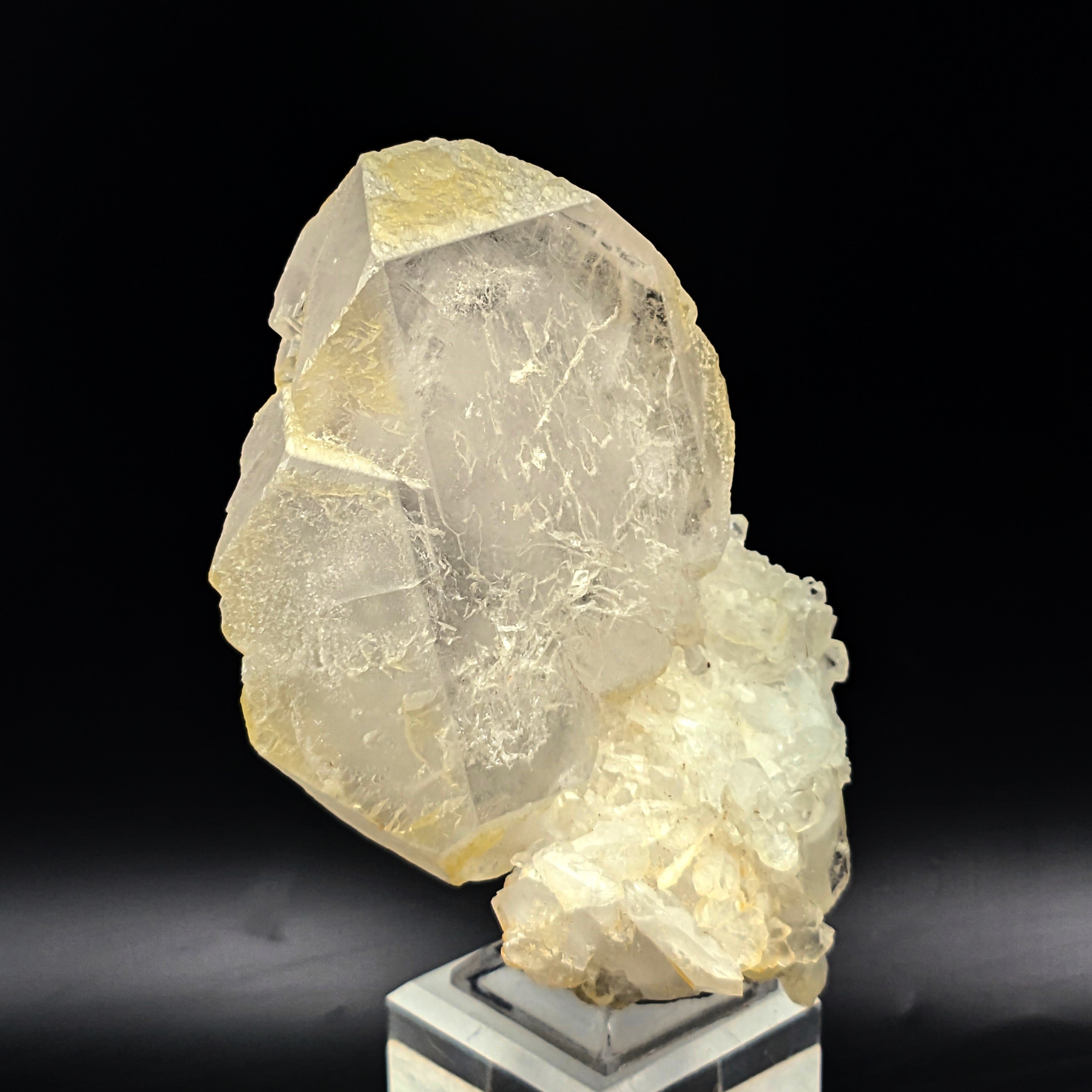 BARYTE – Huge White/Yellow Crystal Cluster, Chang Guang Chong, China