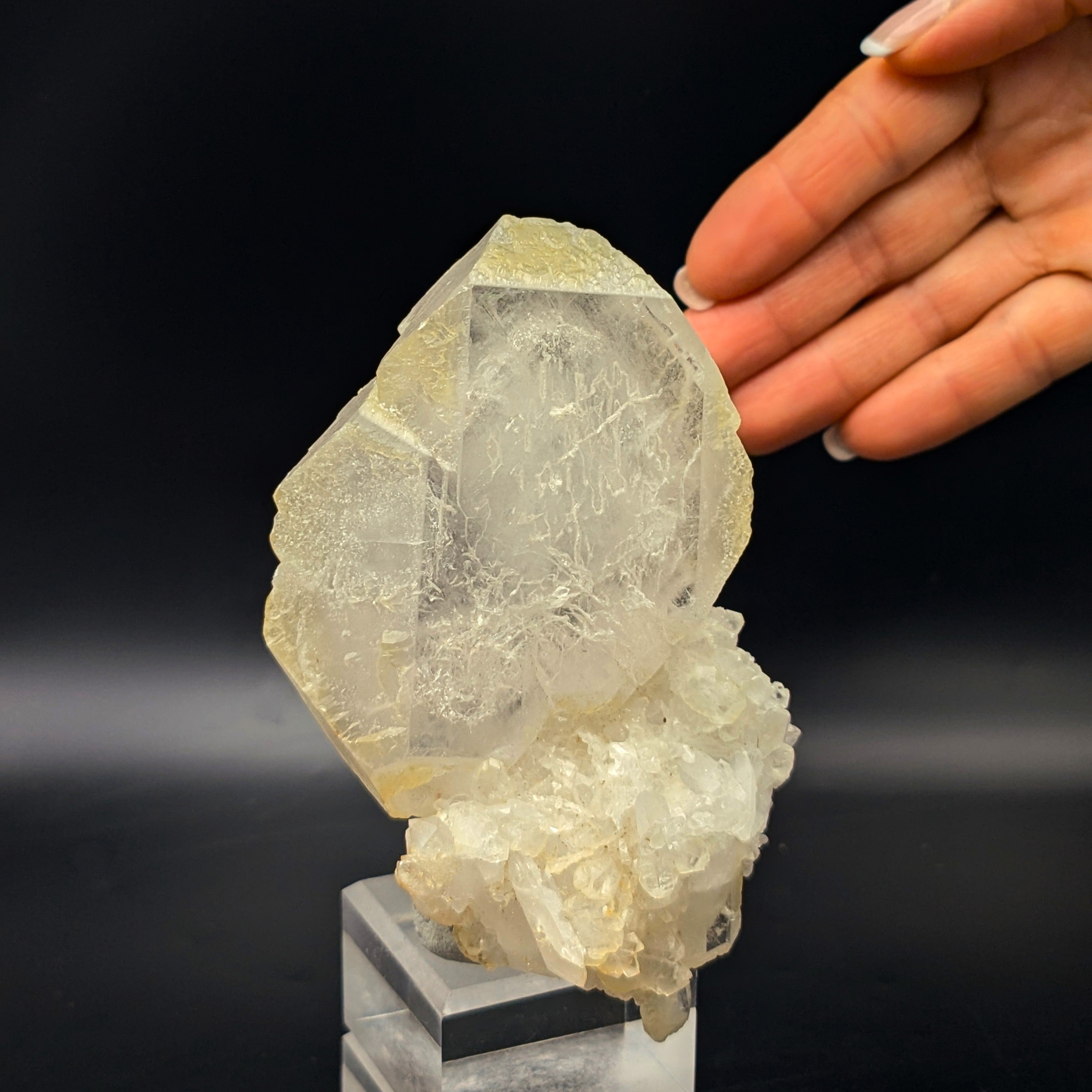 BARYTE – Huge White/Yellow Crystal Cluster, Chang Guang Chong, China
