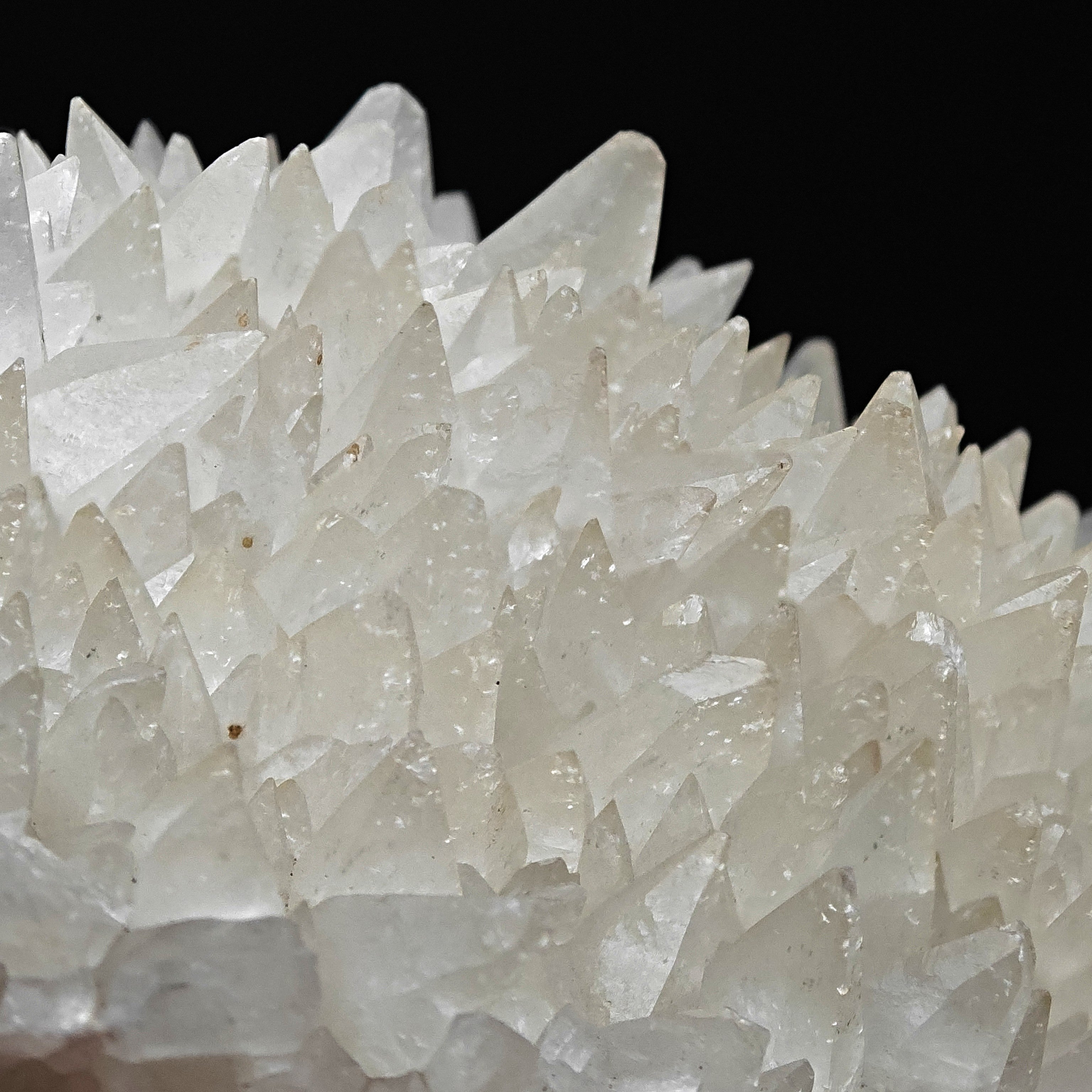 CALCITE – Dogtooth Scalenohedral Crystals, Gola del Furlo, Marche, Italy