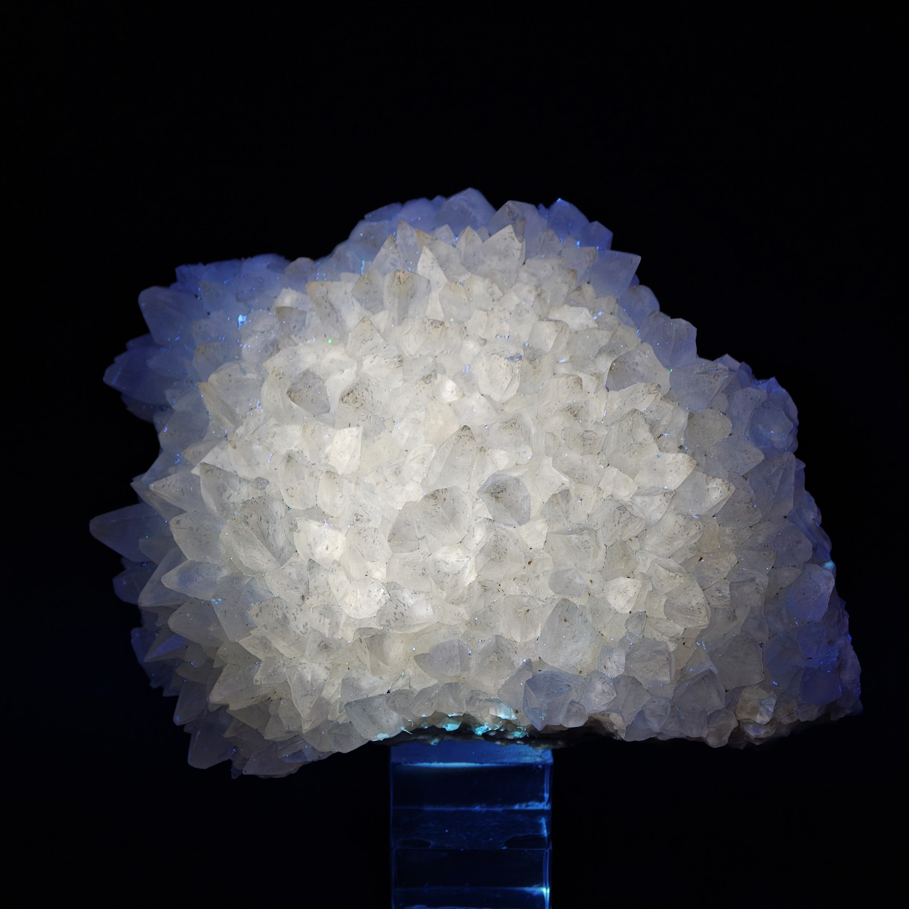 CALCITE – Dogtooth Scalenohedral Crystals, Gola del Furlo, Marche, Italy
