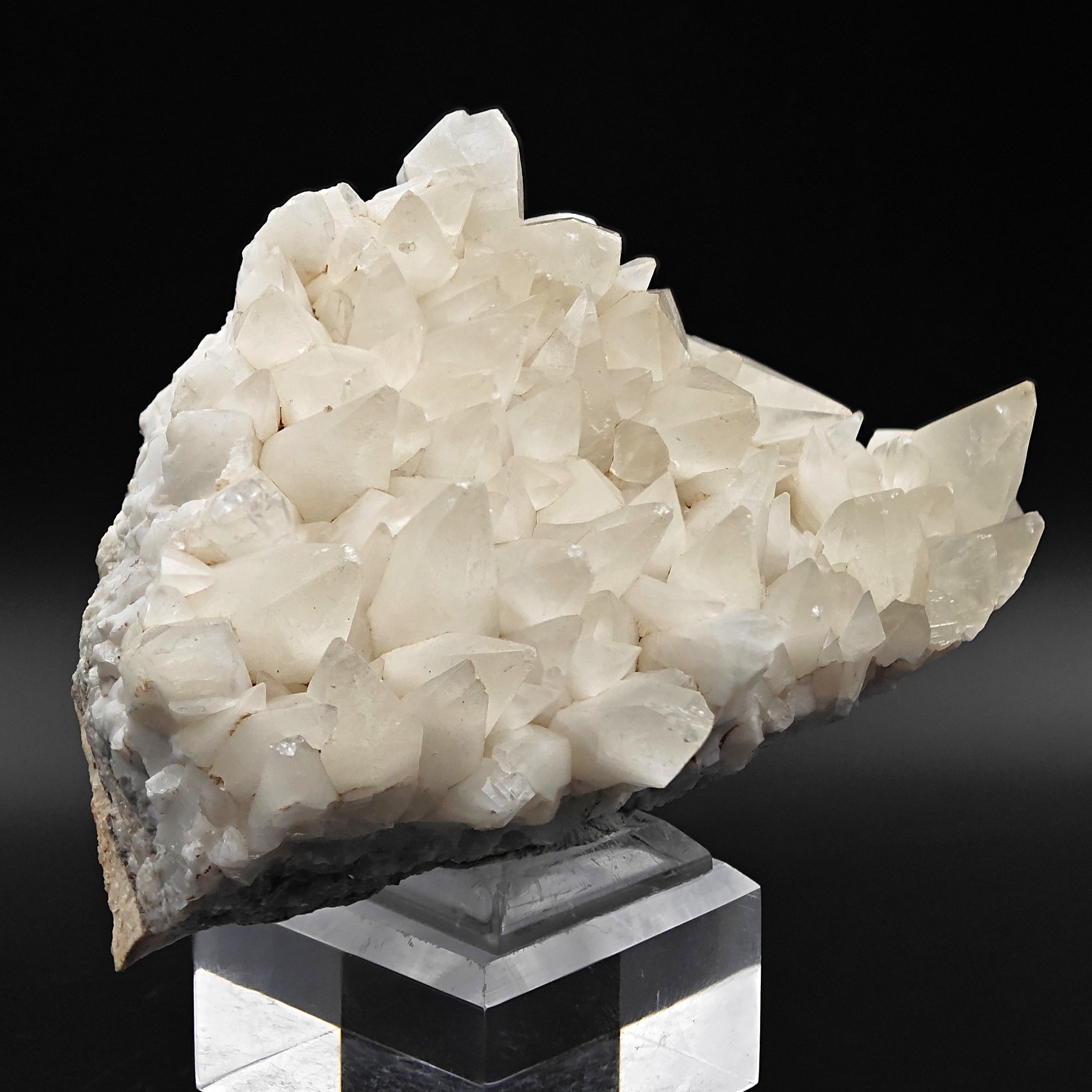 CALCITE – Dogtooth Scalenohedron, Milky White, Furlo Gorge, Marche, Italy