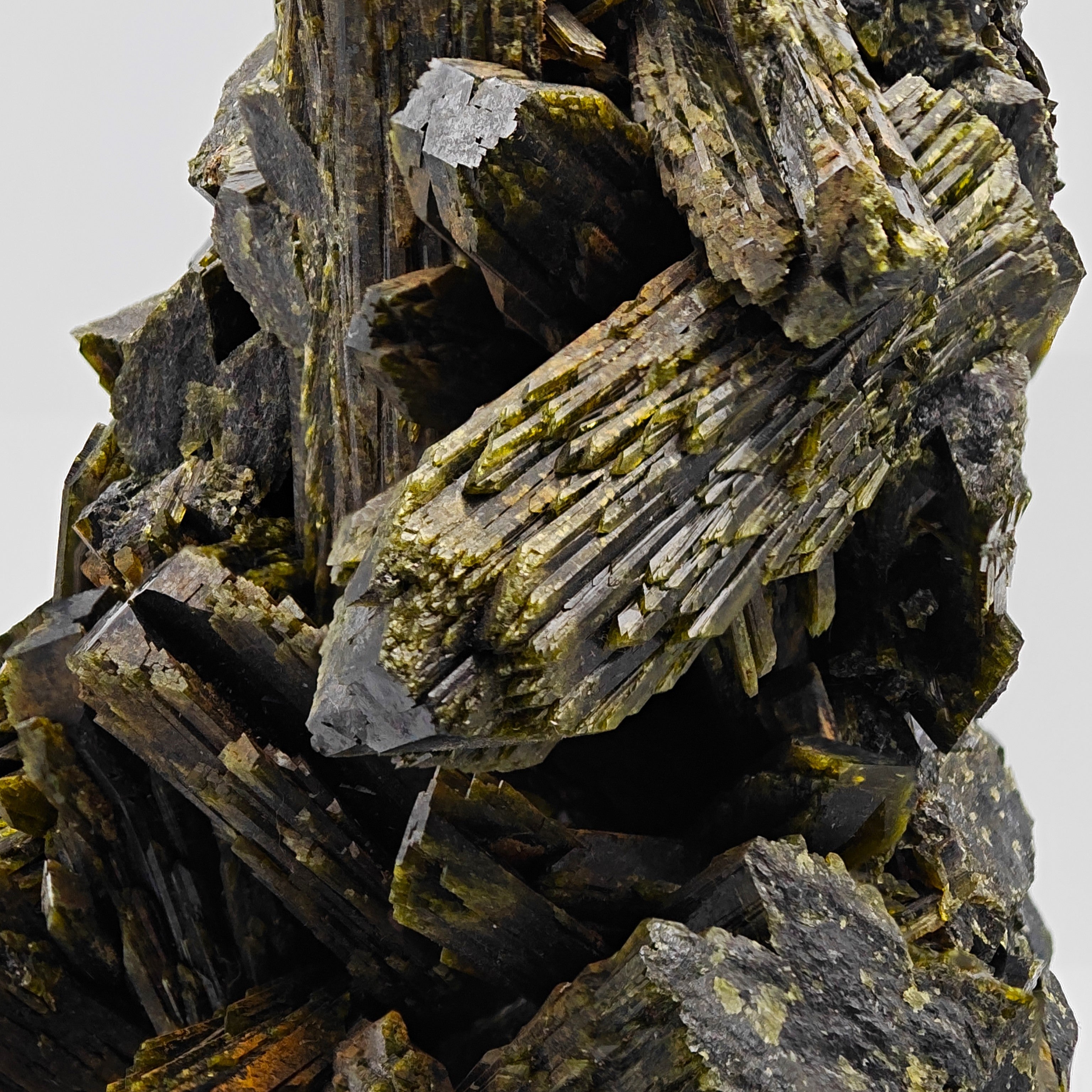 EPIDOTE  – Giant Lance Shaped Crystals from Quetta, Pakistan