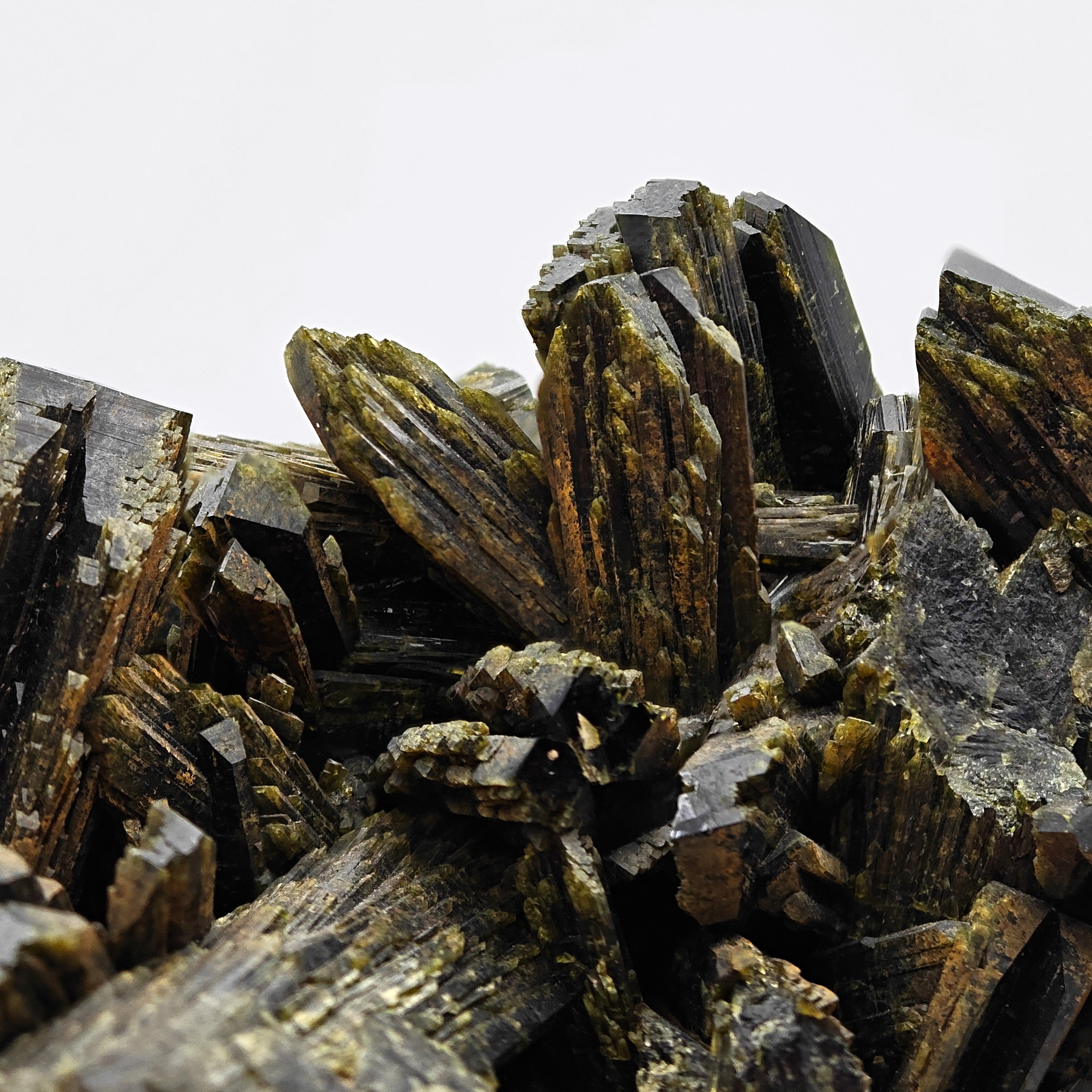 EPIDOTE  – Giant Lance Shaped Crystals from Quetta, Pakistan