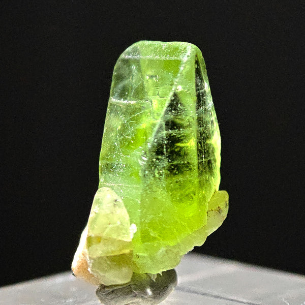 PERIDOT – Spectacular Gem-Clear Green Single Crystal, Pakistan