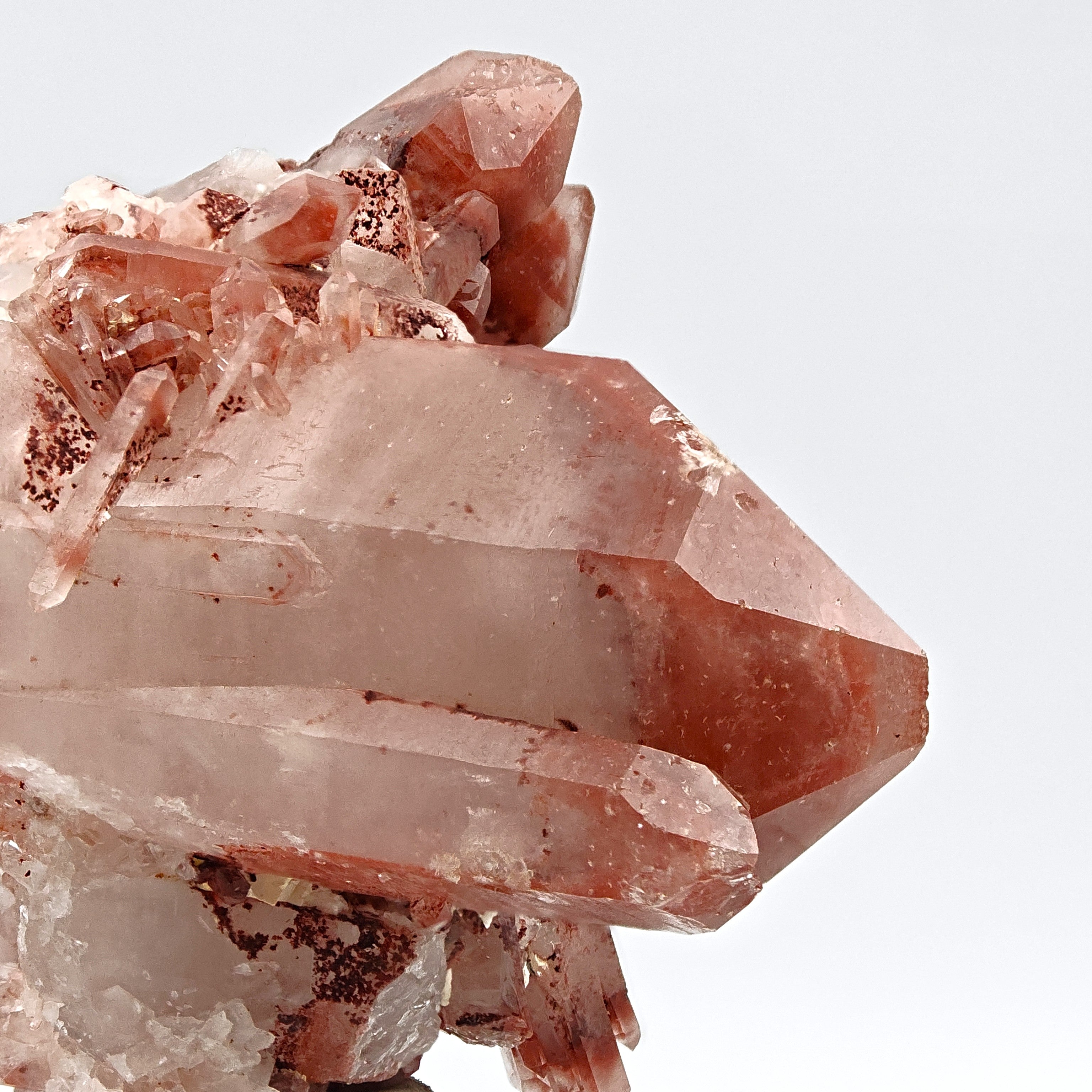 HEMATOID QUARTZ – Bicolor White & Red Floater Crystals, South Africa