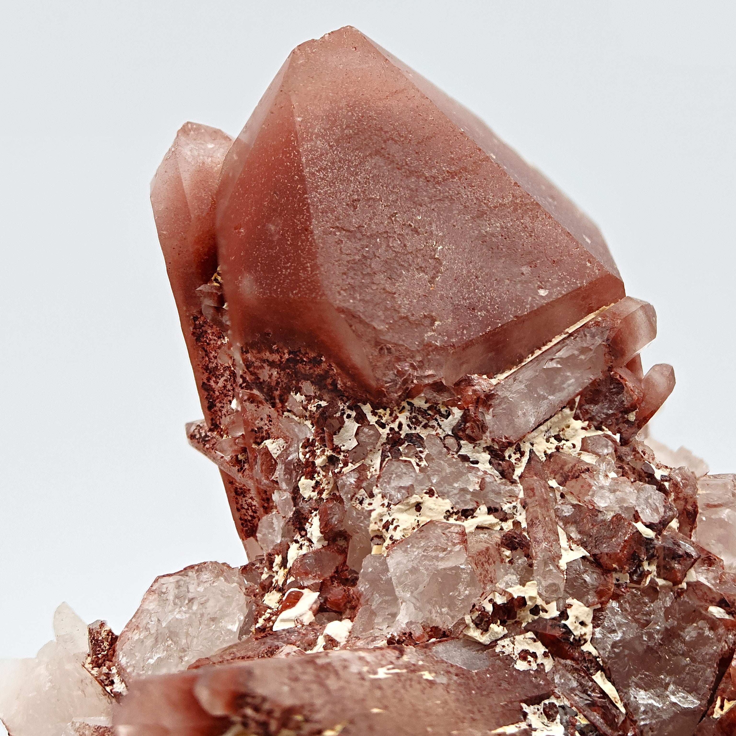 HEMATOID QUARTZ – Bicolor White & Red Floater Crystals, South Africa