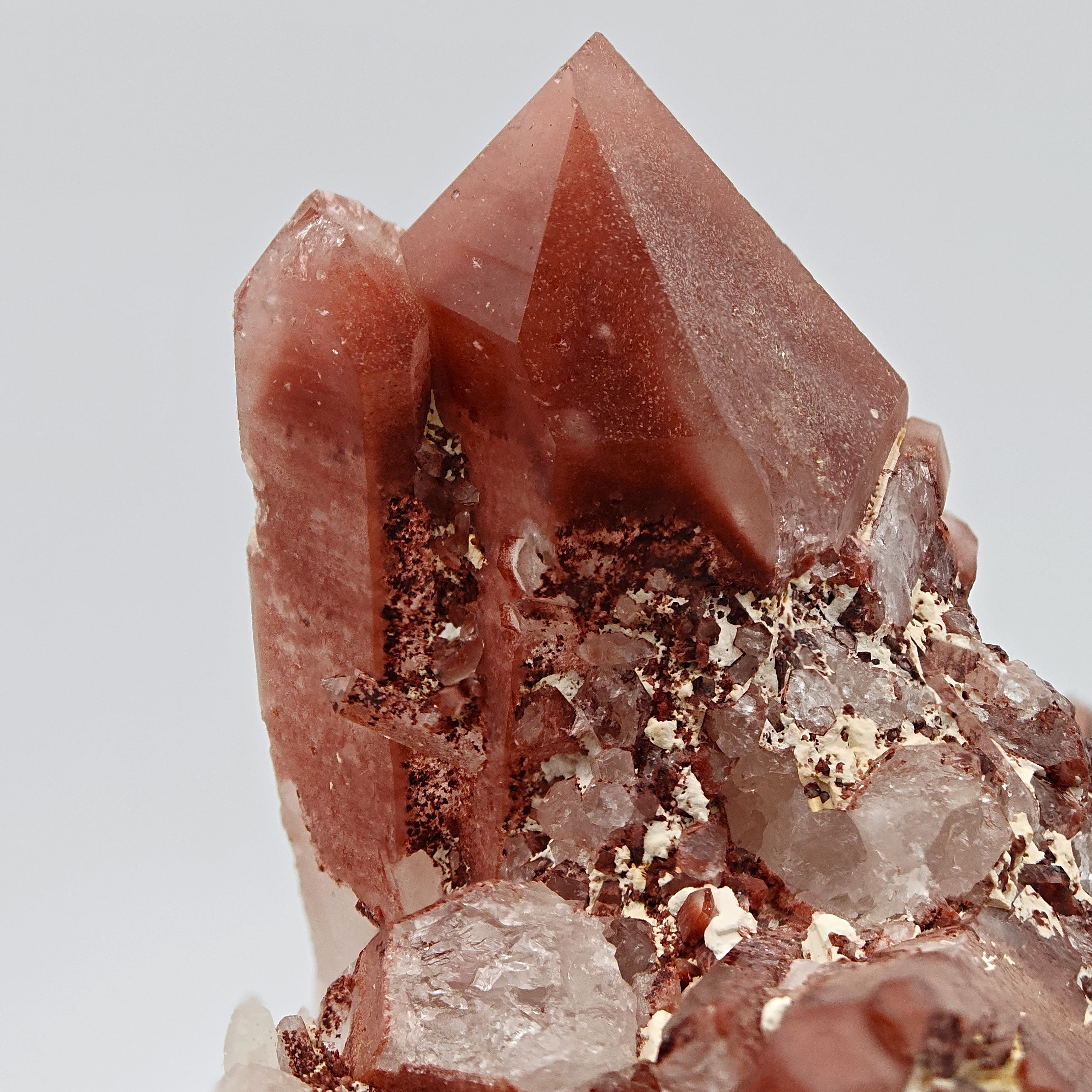 HEMATOID QUARTZ – Bicolor White & Red Floater Crystals, South Africa