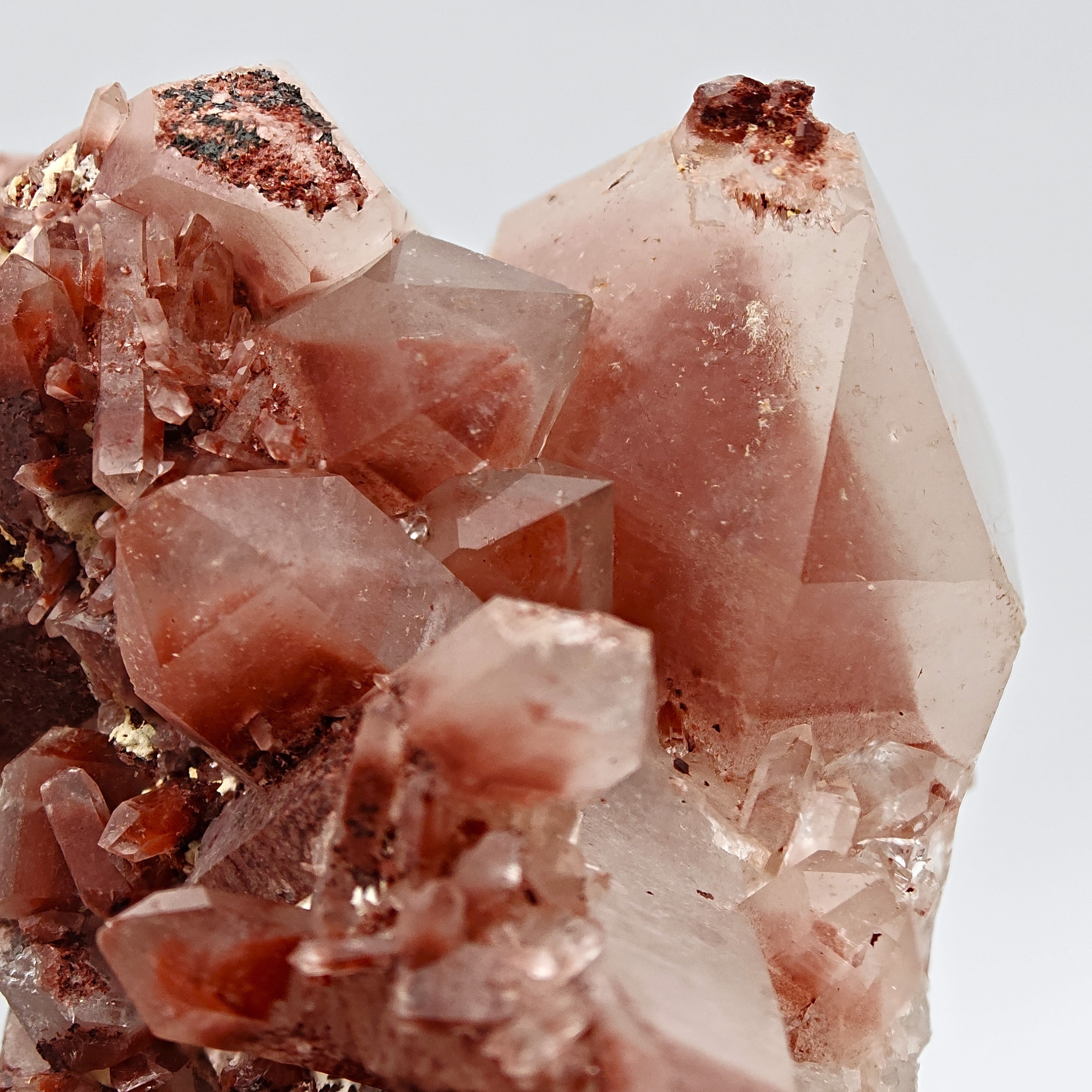 HEMATOID QUARTZ – Bicolor White & Red Floater Crystals, South Africa