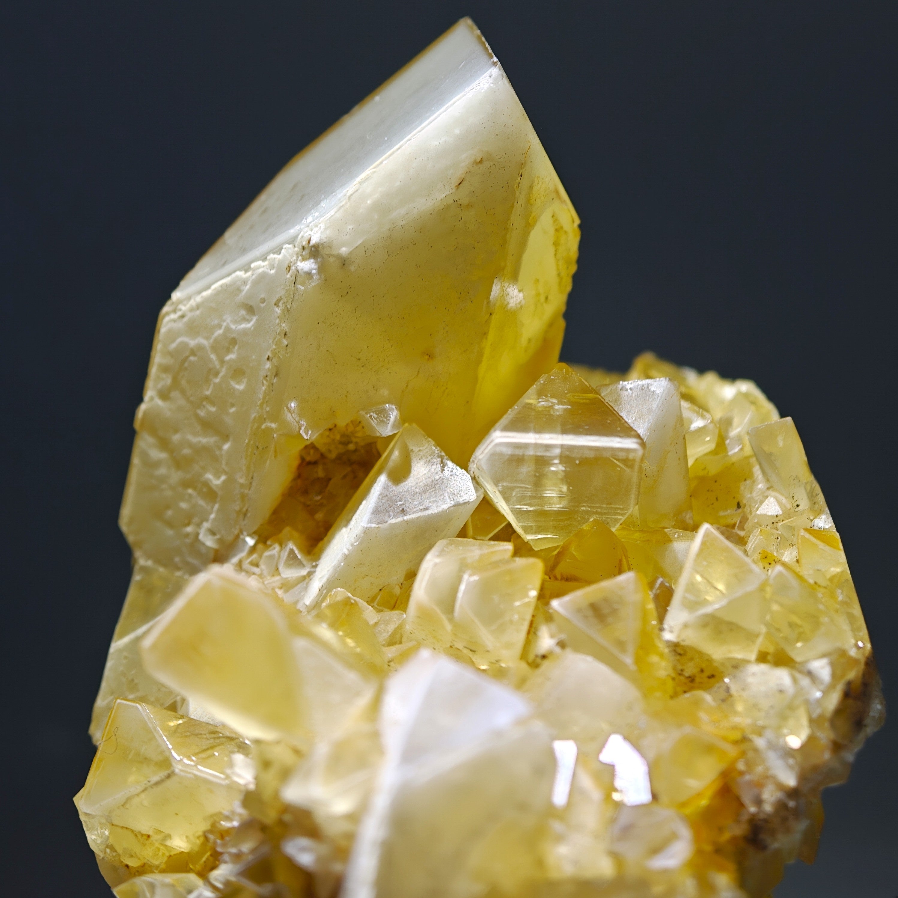 BARYTE – Honey-Colored Transparent Crystals with Phantoms from Rio Bacchera, Sardinia, Italy