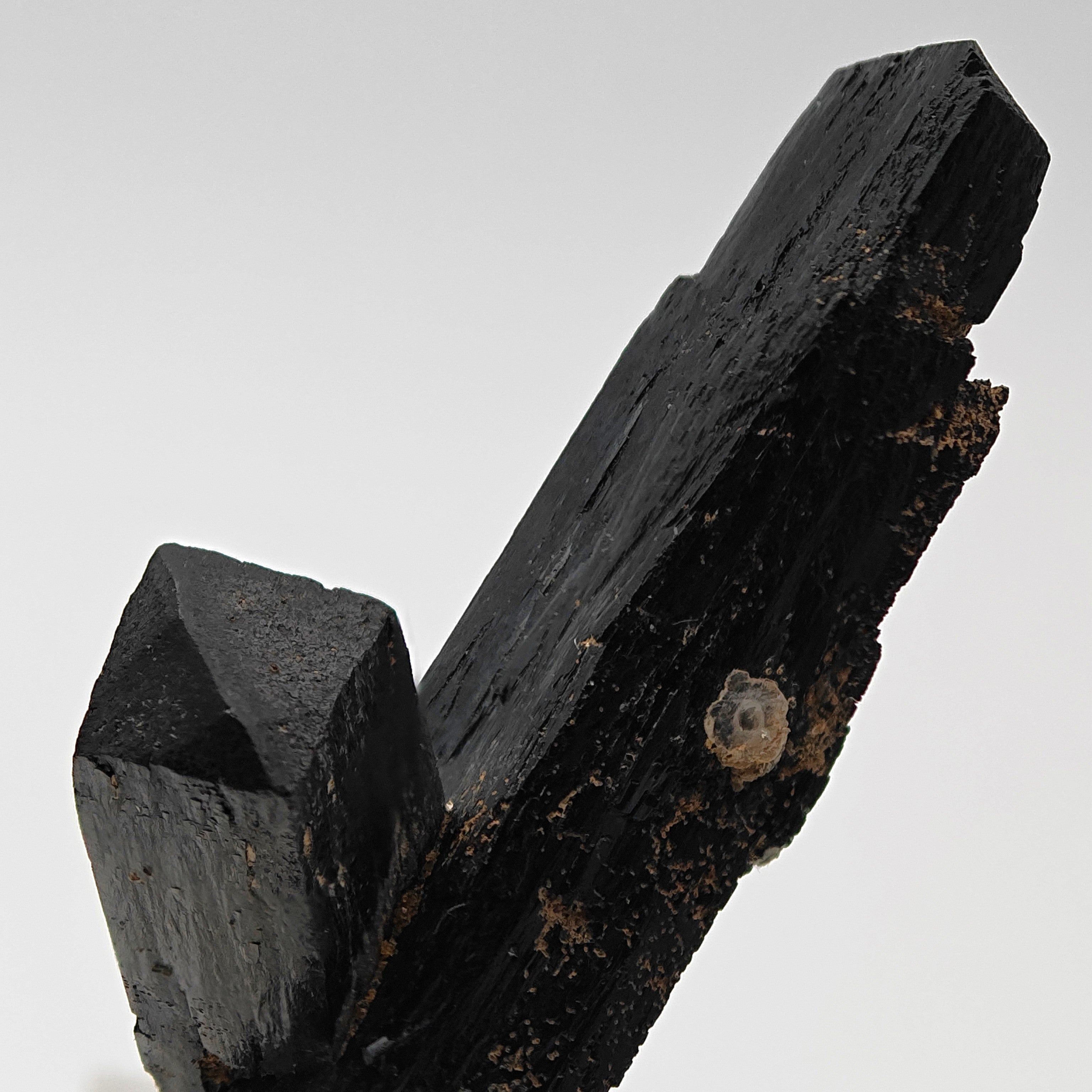 ILVAITE – Crossed & Terminated Jet-Black Crystals from Inner Mongolia, China