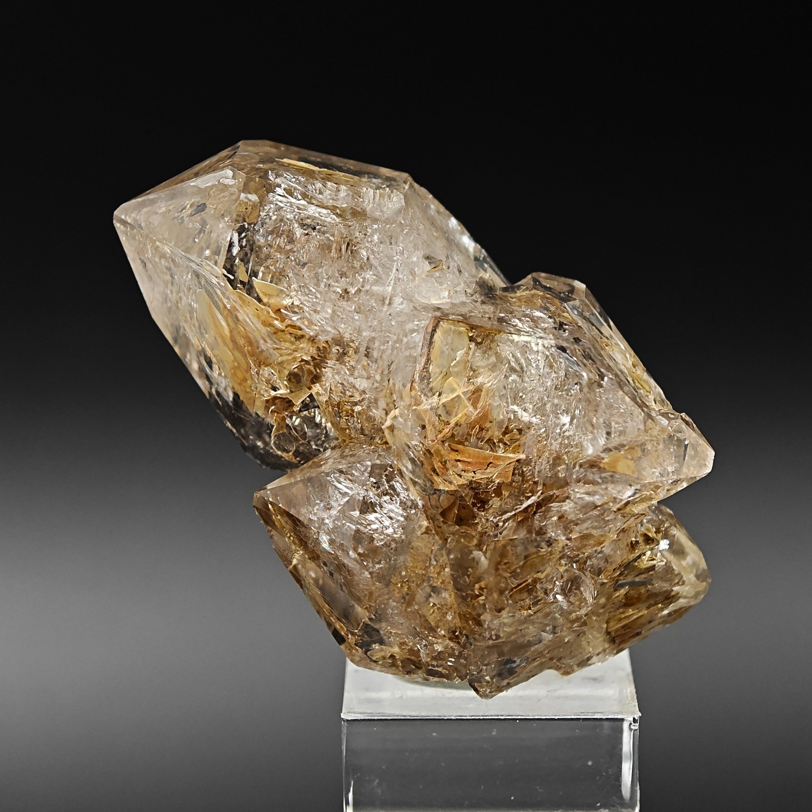 HOPPER QUARTZ – Large Transparent Crystal with Clay Inclusions, Liguria, Italy