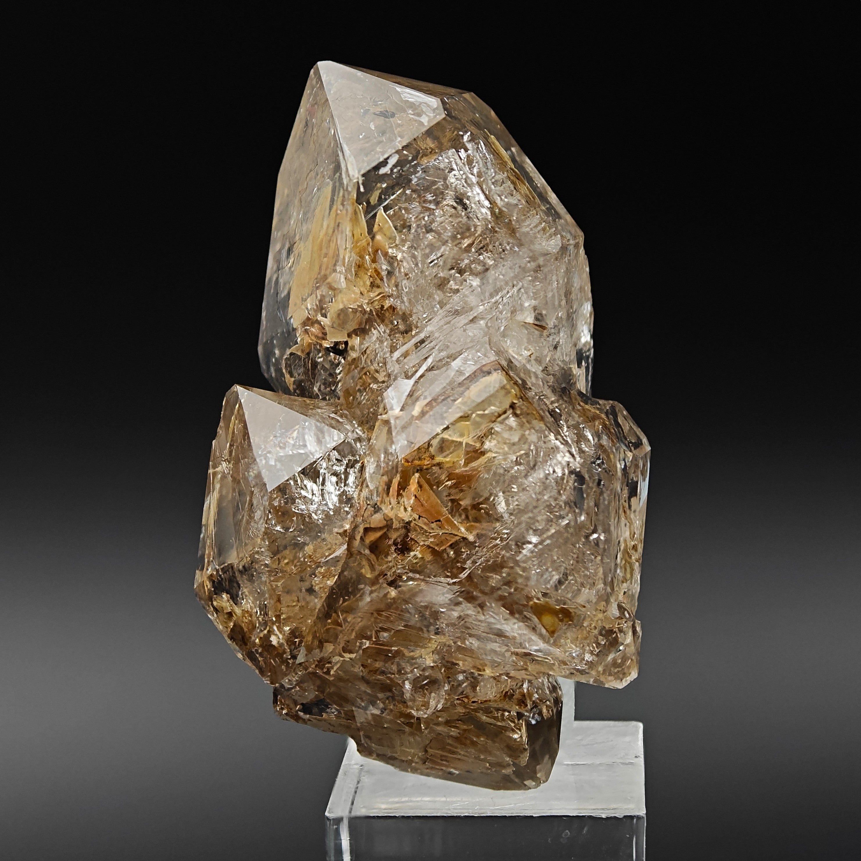 HOPPER QUARTZ – Large Transparent Crystal with Clay Inclusions, Liguria, Italy