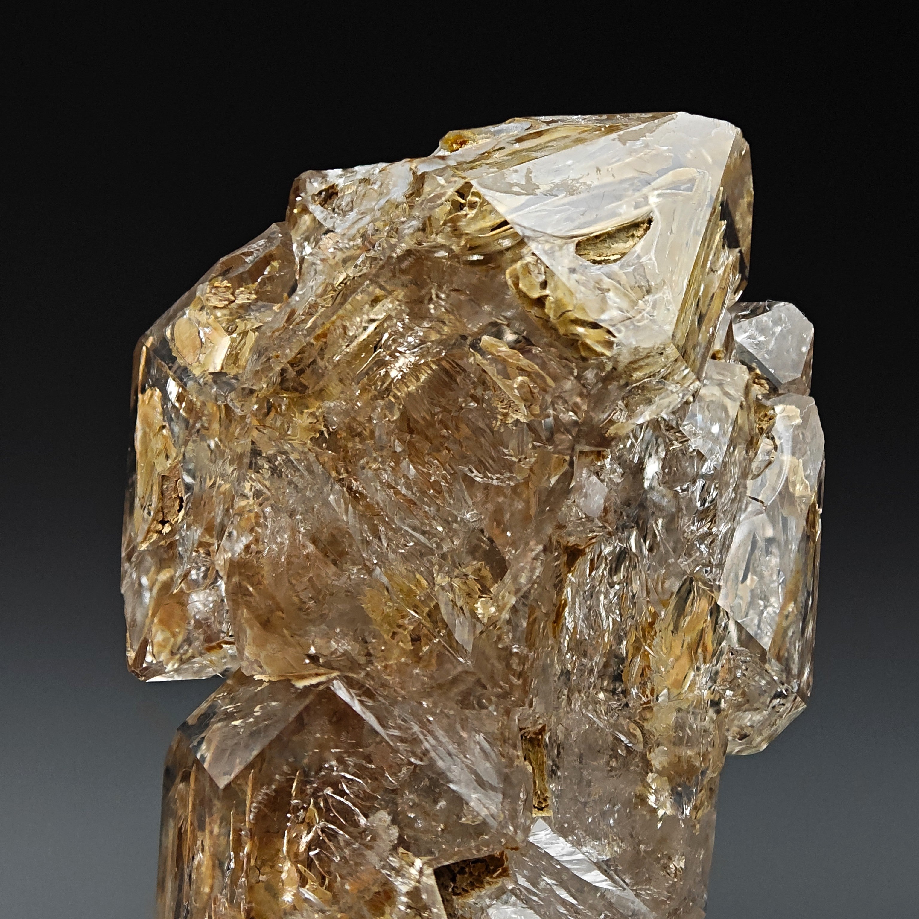 HOPPER QUARTZ – Large Transparent Crystal with Clay Inclusions, Liguria, Italy