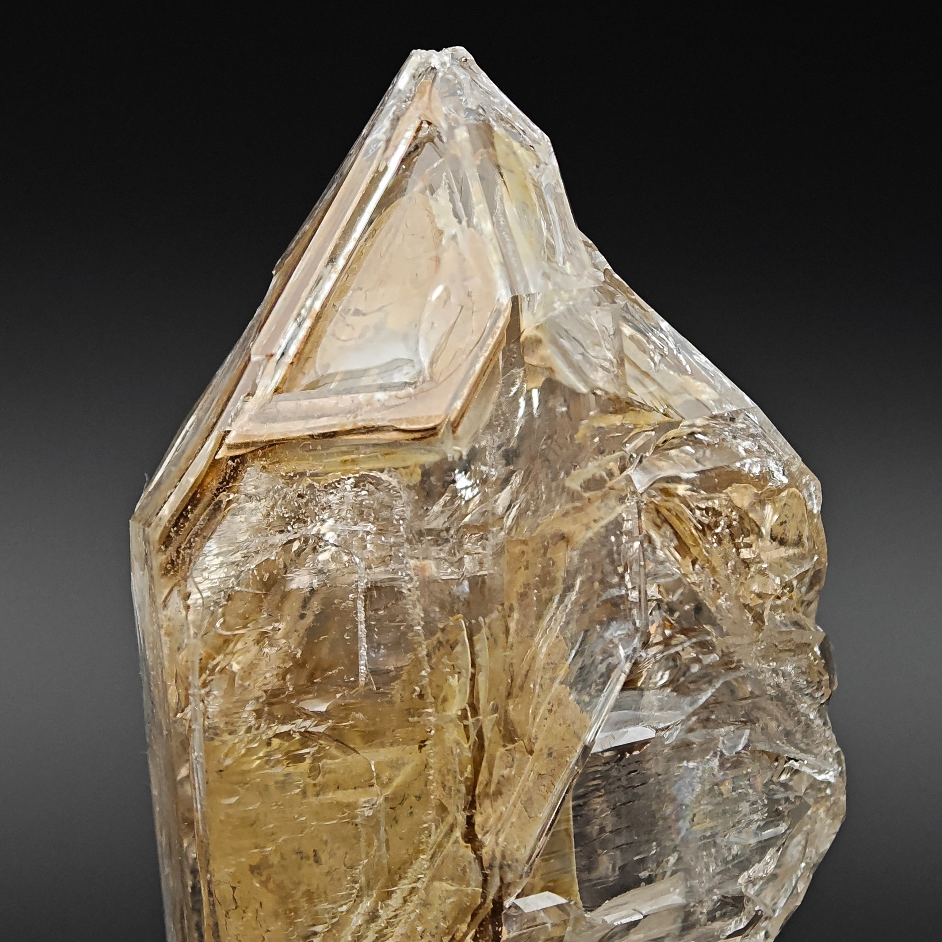 HOPPER QUARTZ – Skeletal Crystal with Clay Inclusions, Rocchetta Nervina, Italy