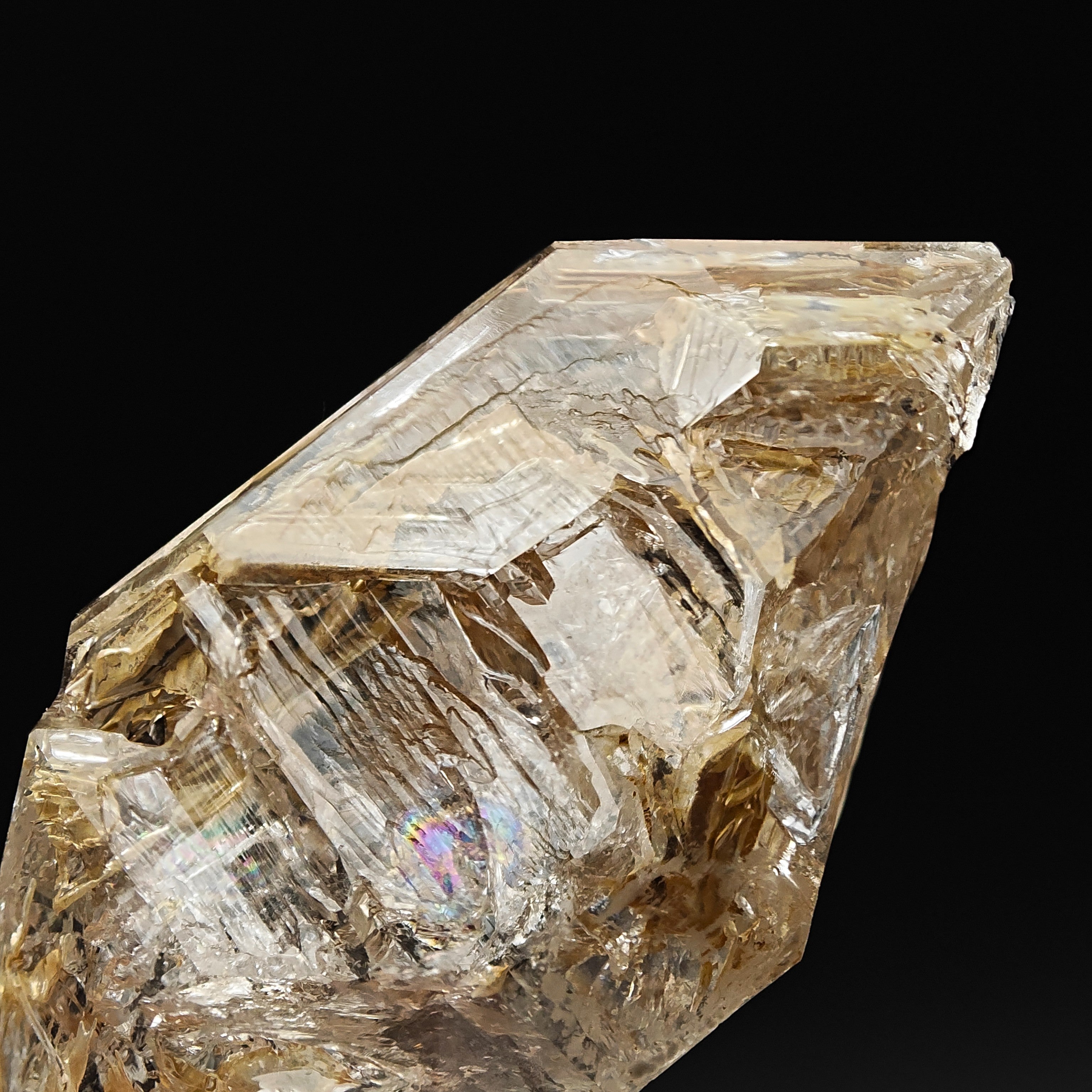 HOPPER QUARTZ – Skeletal Crystal with Clay Inclusions, Rocchetta Nervina, Italy