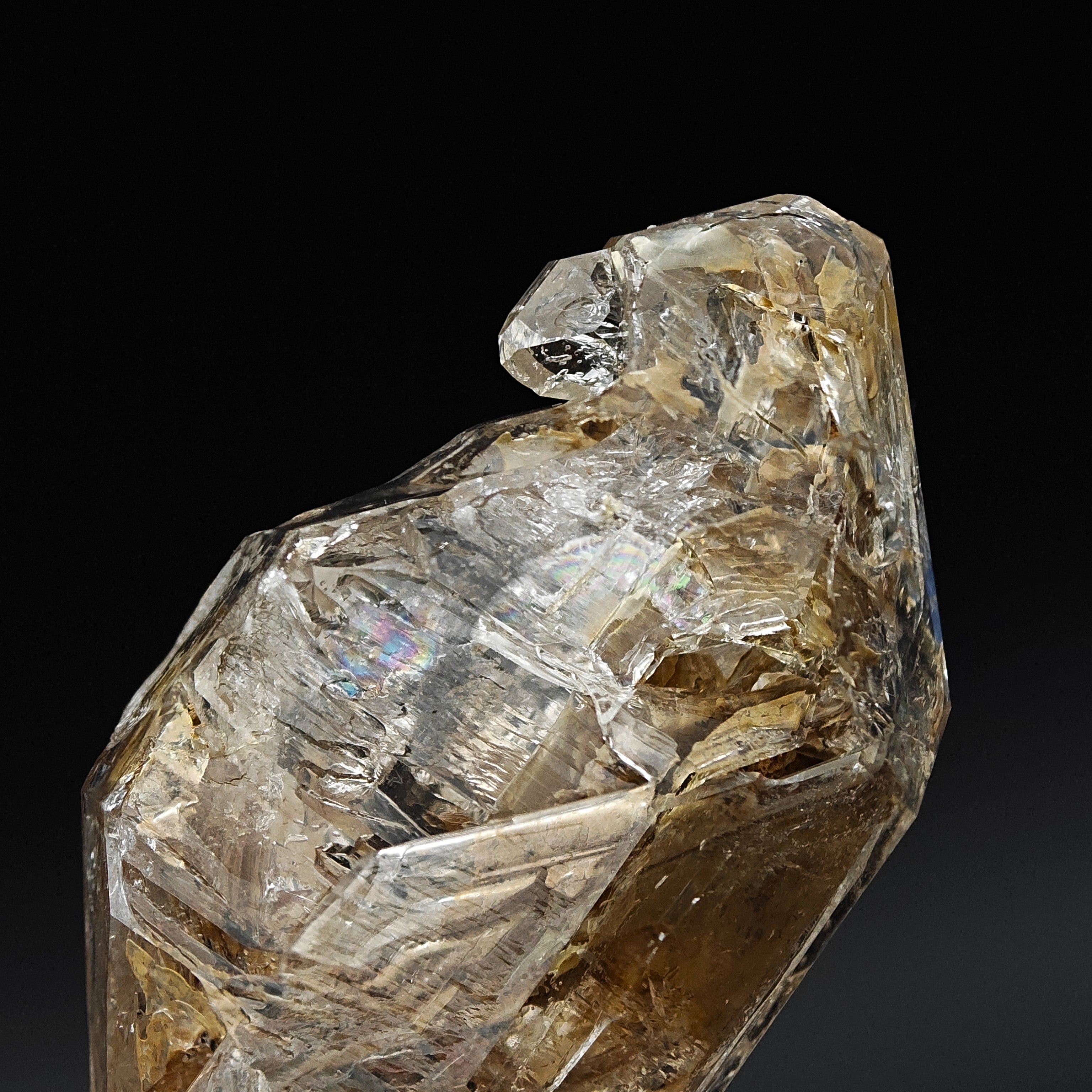 HOPPER QUARTZ – Skeletal Crystal with Clay Inclusions, Rocchetta Nervina, Italy