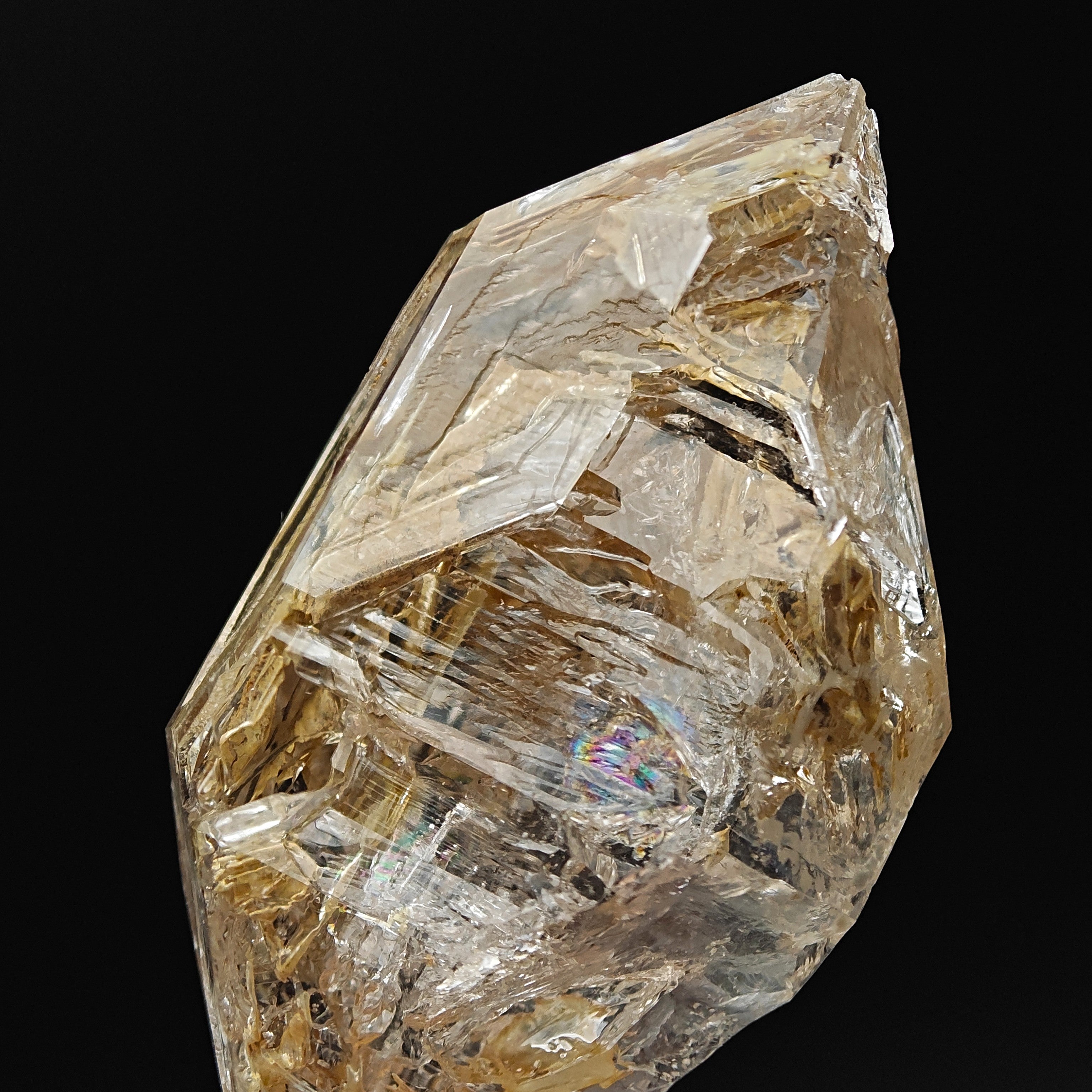 HOPPER QUARTZ – Skeletal Crystal with Clay Inclusions, Rocchetta Nervina, Italy