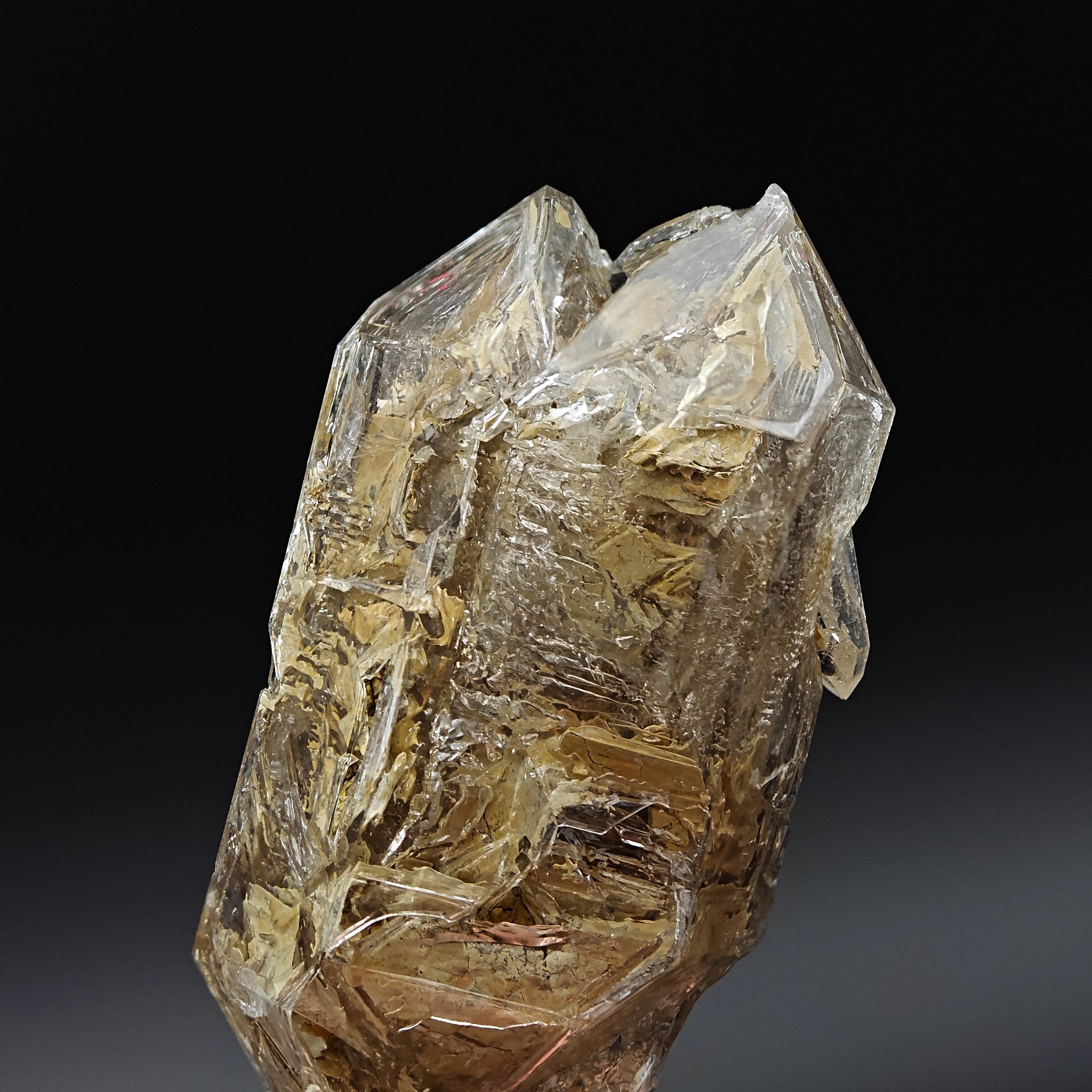 QUARTZ – Doubly & Fork-Terminated Hopper Crystal, Rocchetta Nervina, Italy