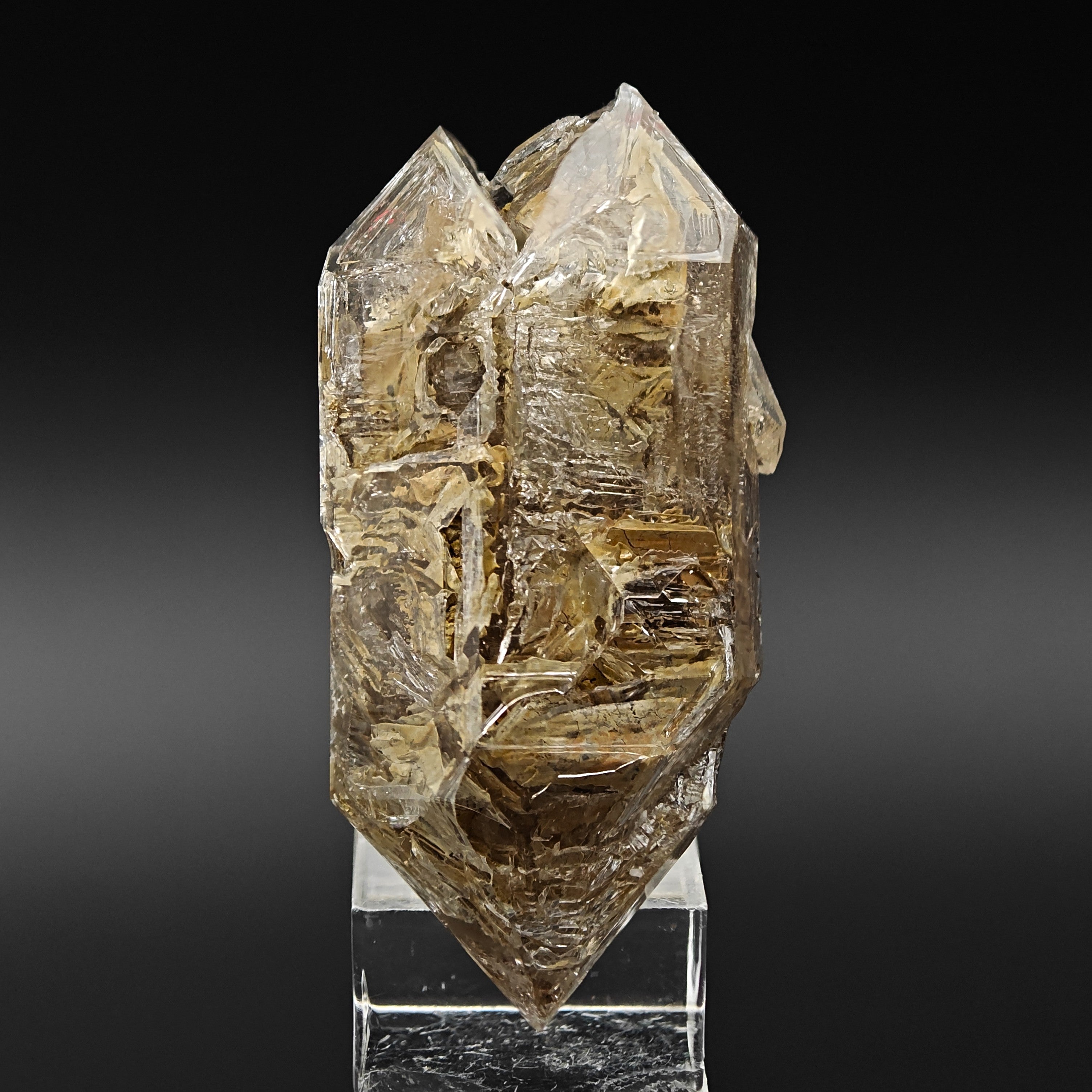 QUARTZ – Doubly & Fork-Terminated Hopper Crystal, Rocchetta Nervina, Italy