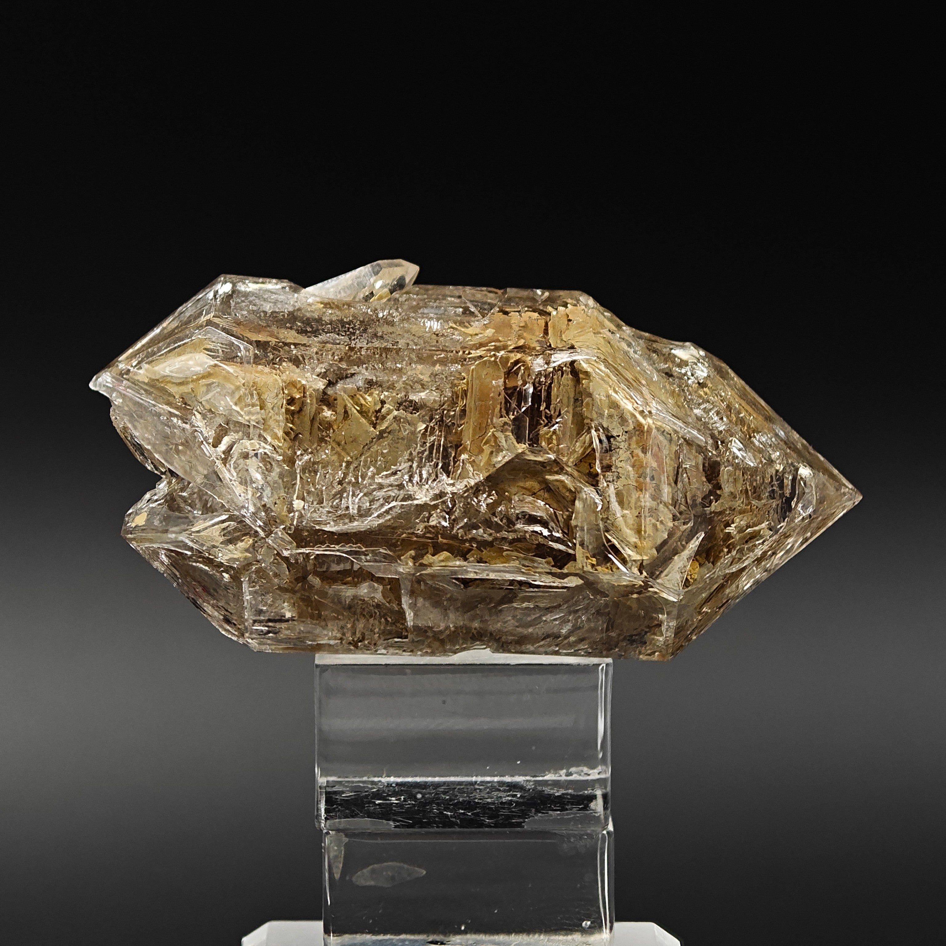 QUARTZ – Doubly & Fork-Terminated Hopper Crystal, Rocchetta Nervina, Italy