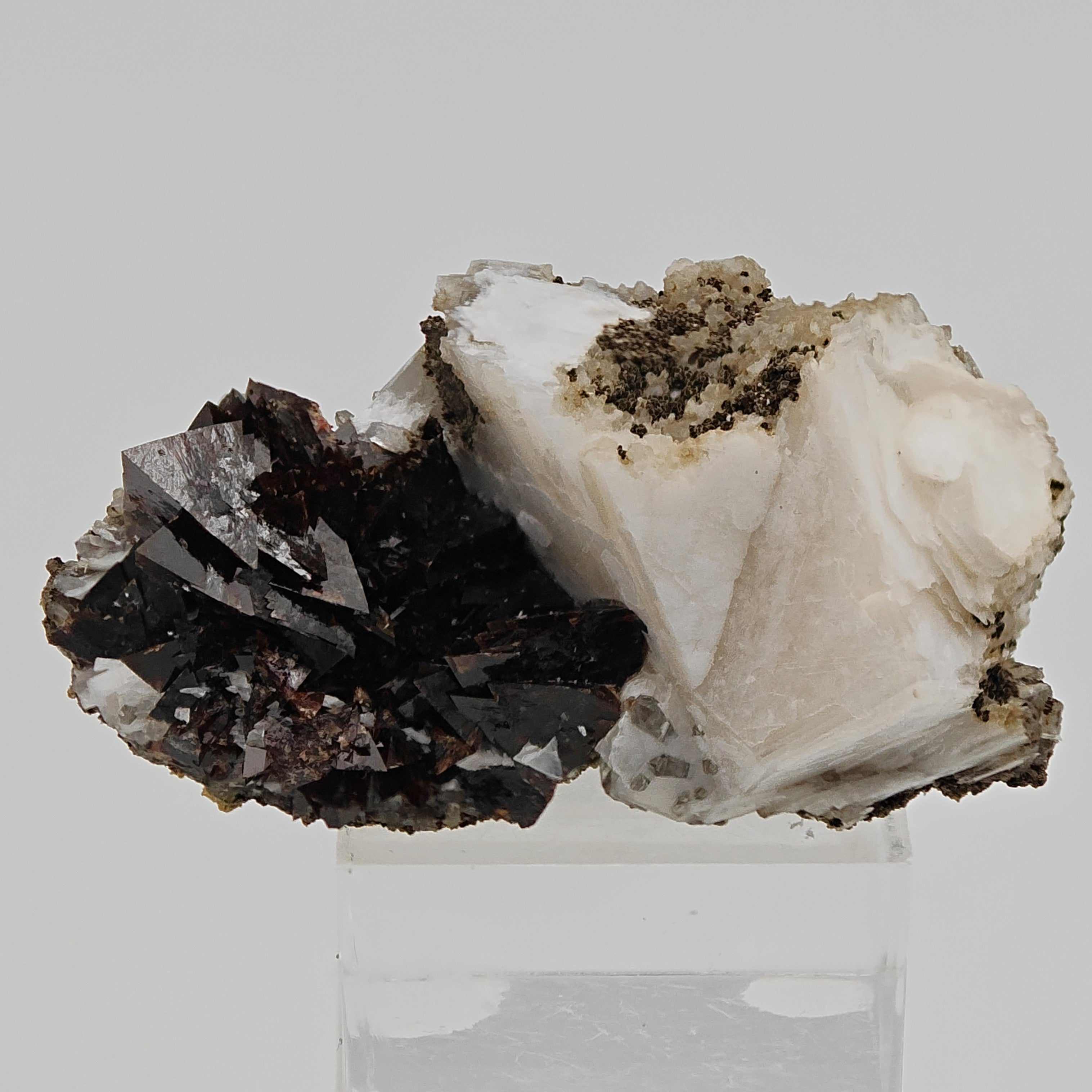 HELVINE – Large Yellow-Brown Crystals, Huanggang Deposit, Inner Mongolia, China