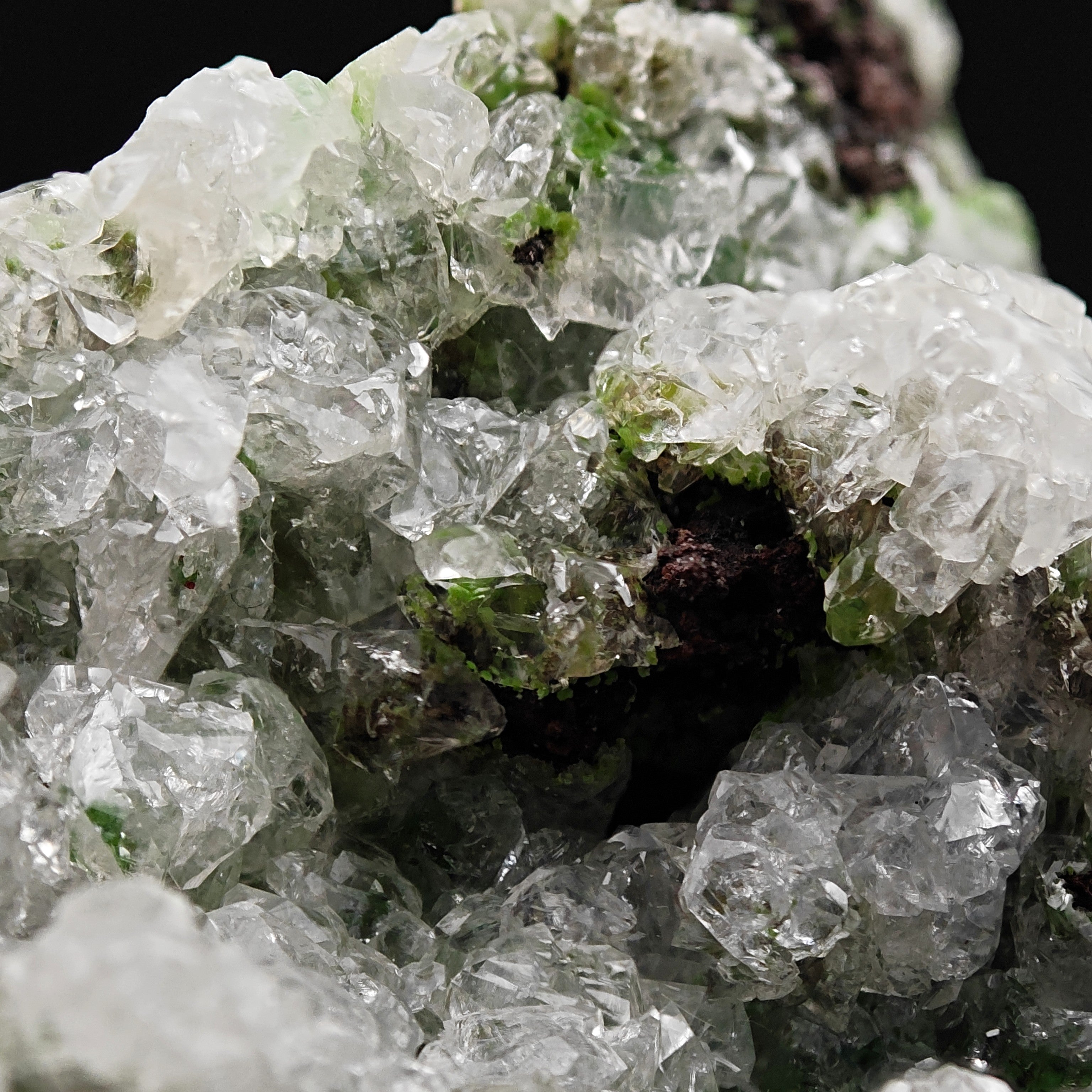 CONICHALCITE & CALCITE – Vibrant Green Contrast from Ojuela Mine, Mexico