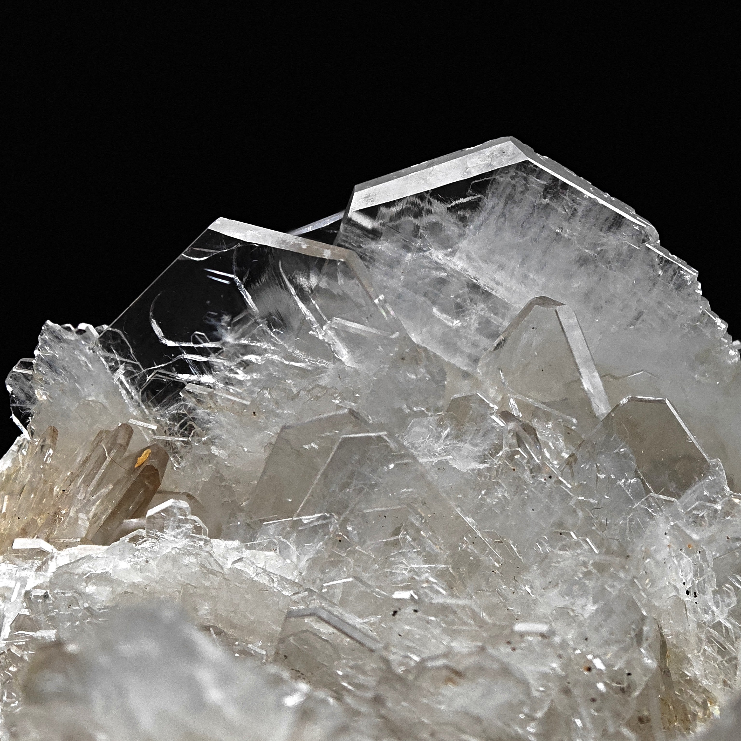 BARYTE –  Light Blue & Trasparent Crystal Cluster from Herja Mine, Romania