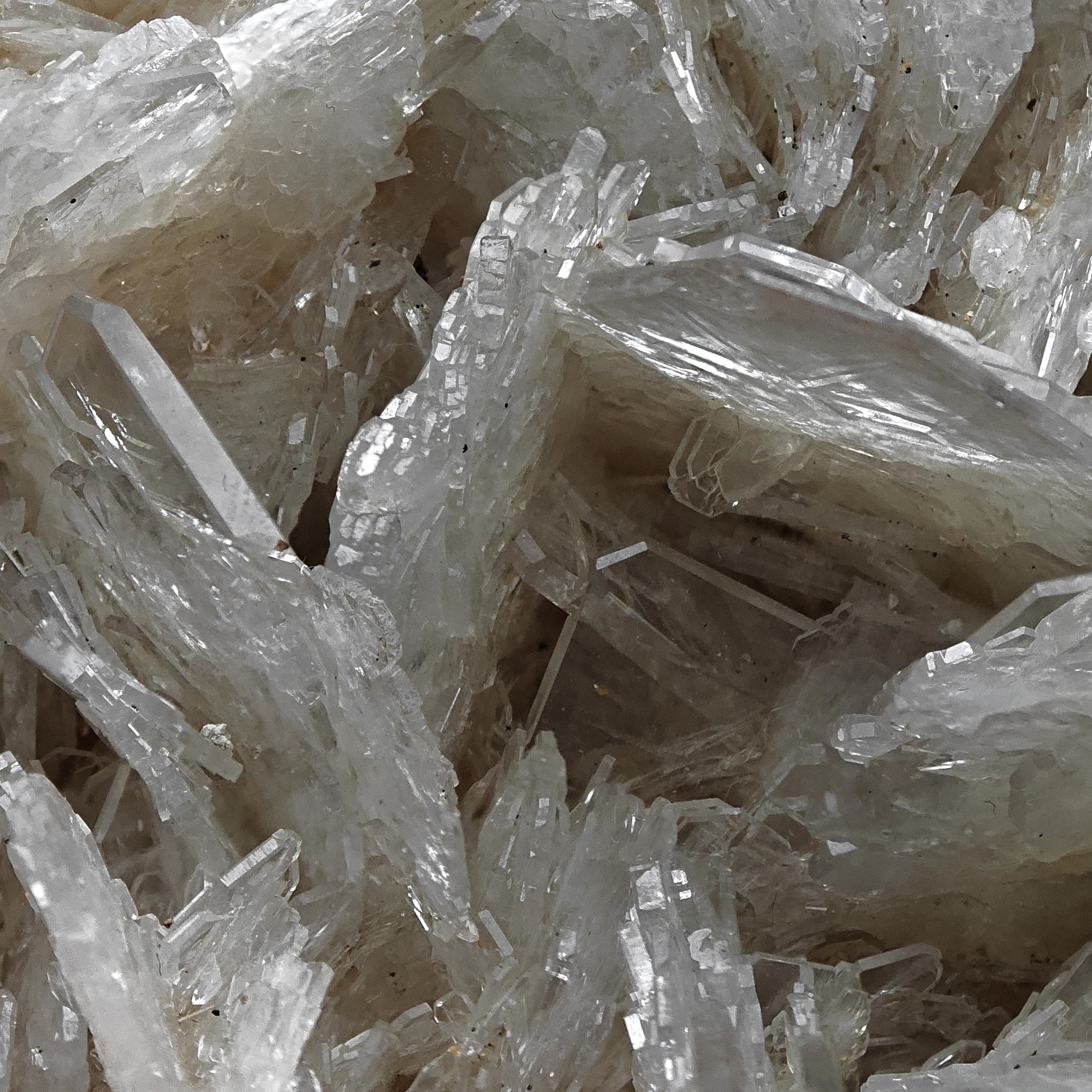 BARYTE –  Light Blue & Trasparent Crystal Cluster from Herja Mine, Romania