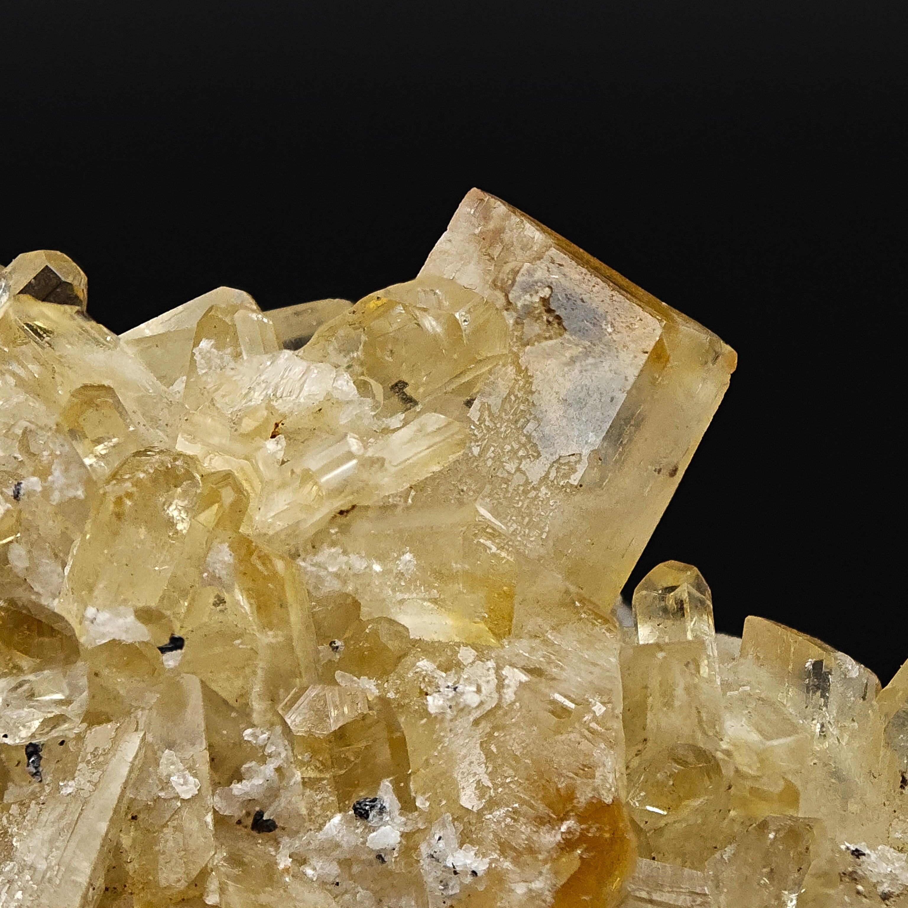 BARYTE – Honey-Yellow Chisel-Shaped Crystals from Sardinia, Italy