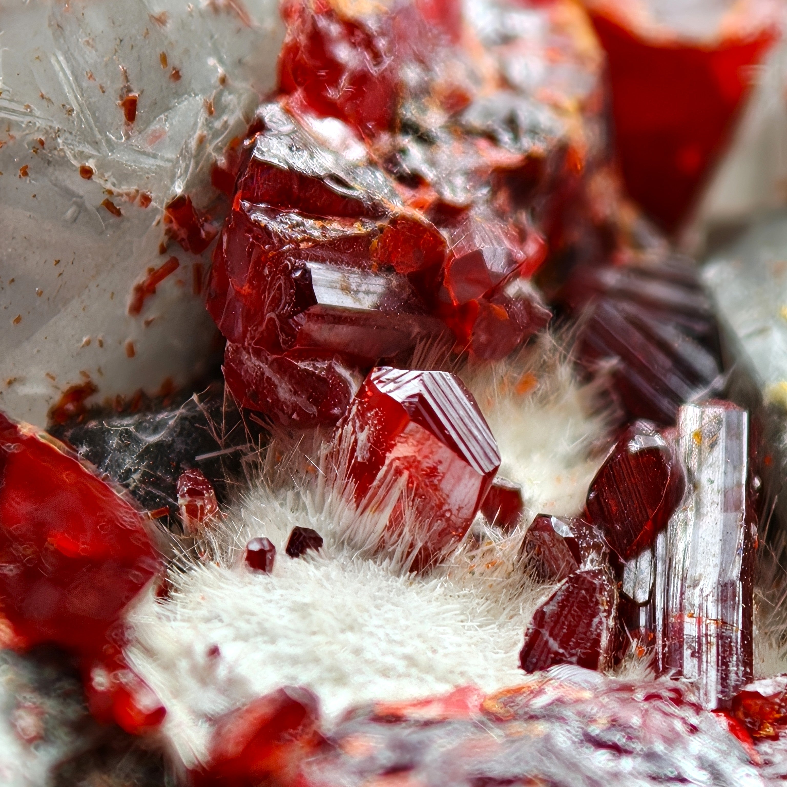 REALGAR & CALCITE – Fire-Red Crystals up to 3cm, Jiepaiyu Mine, Hunan, China