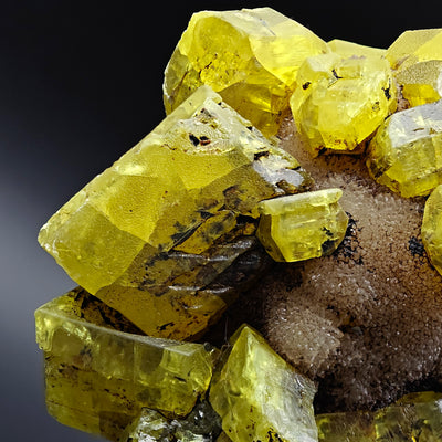 Side view of sulfur crystal cluster with sharp faces, Cozzo Disi Mine, Sicily