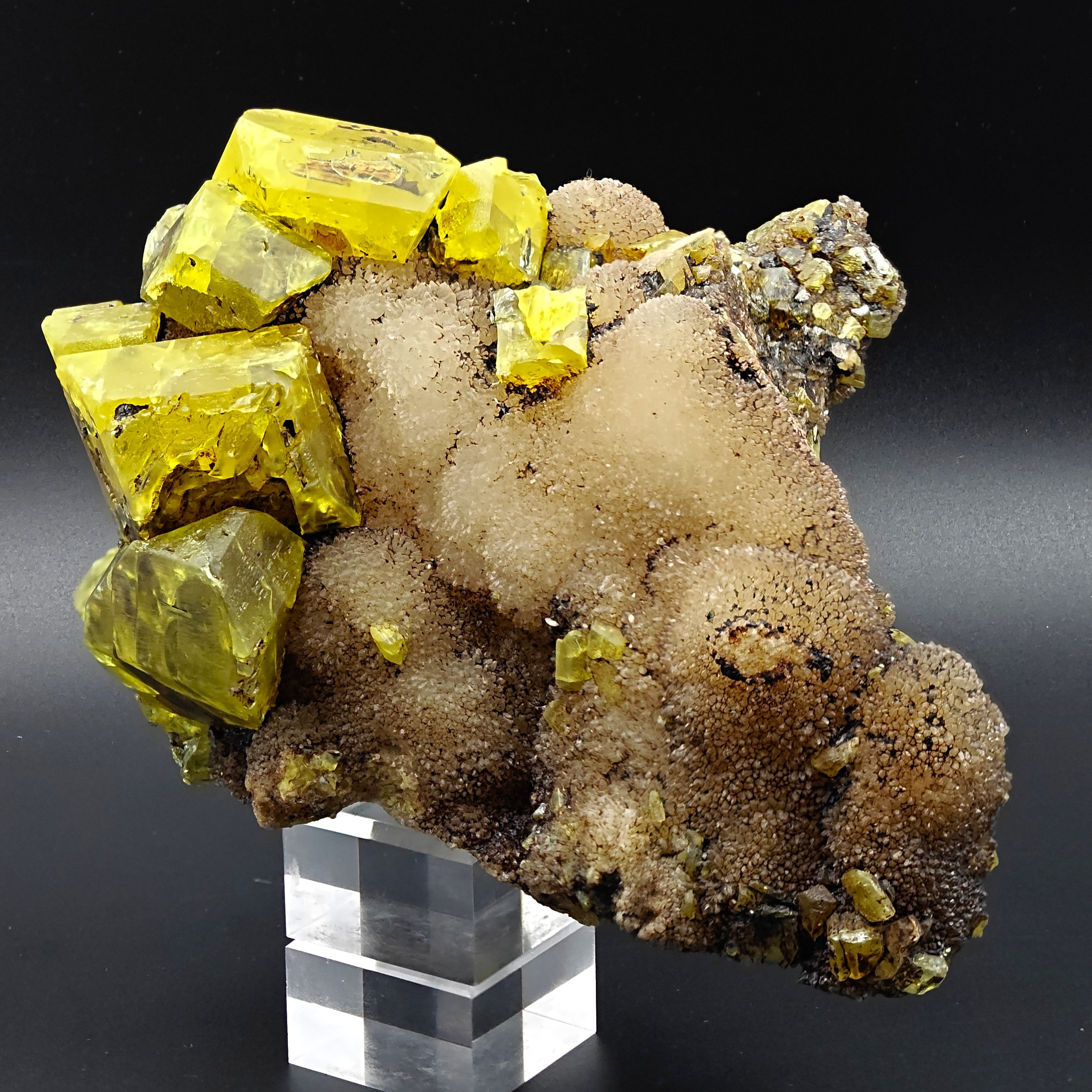 SULFUR – Vivid Yellow Crystals up to 7cm, Cozzo Disi Mine, Sicily, Italy