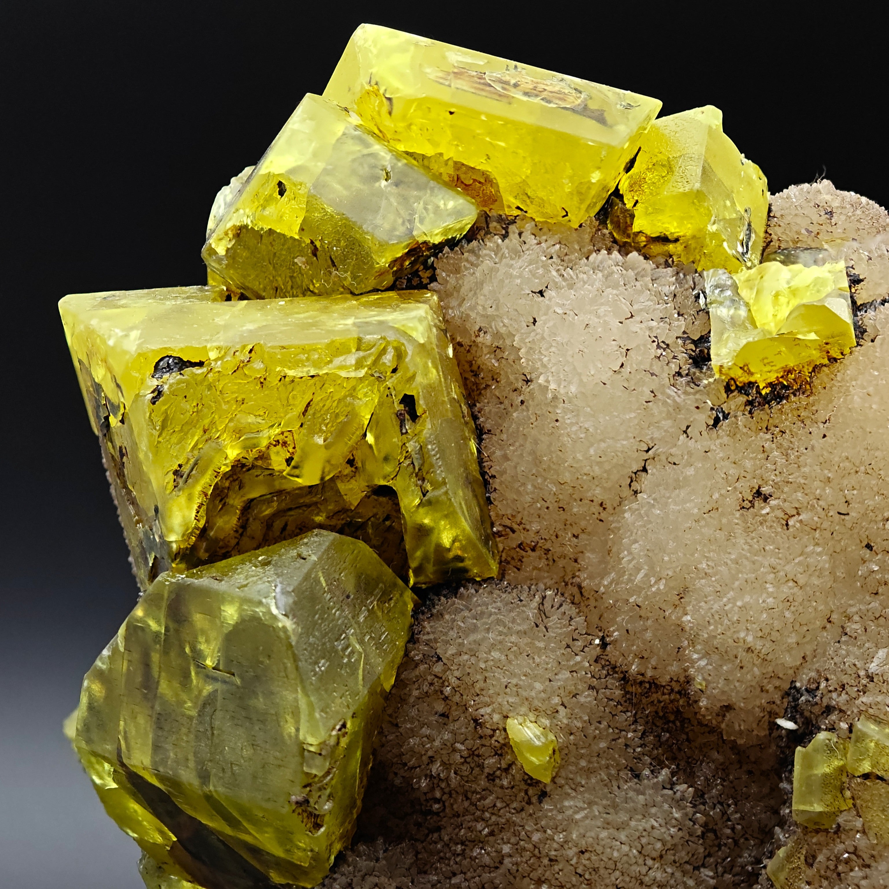 SULFUR – Vivid Yellow Crystals up to 7cm, Cozzo Disi Mine, Sicily, Italy