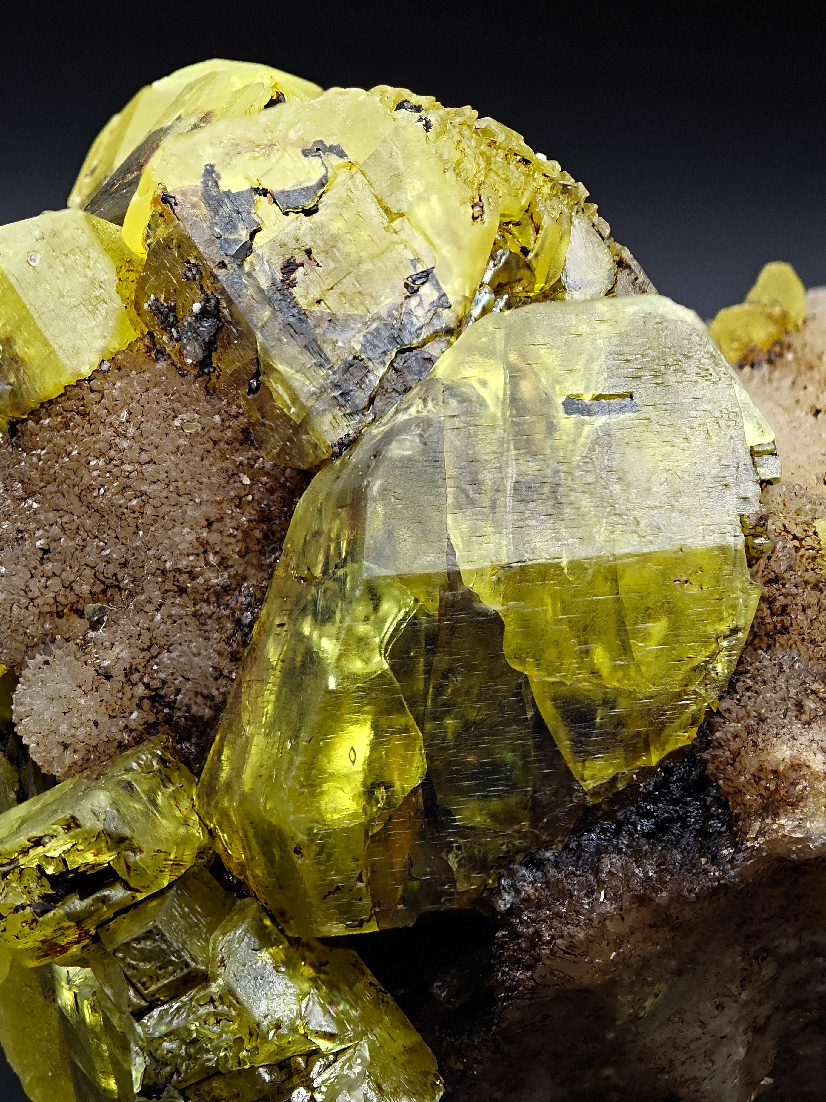 SULFUR – Vivid Yellow Crystals up to 7cm, Cozzo Disi Mine, Sicily, Italy