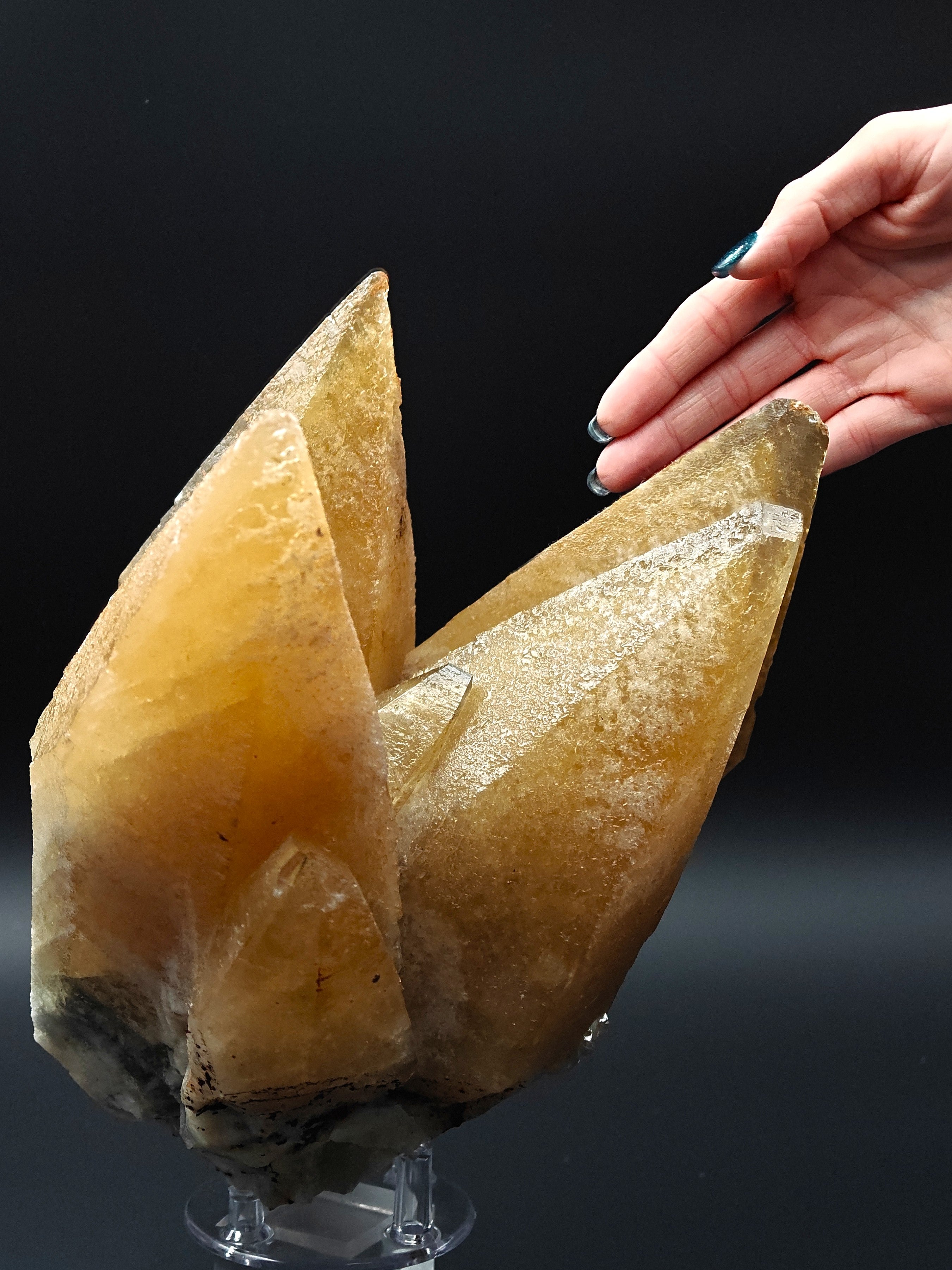 CALCITE – Impressive 5.8kg Crystal Cluster, Midelt, Morocco