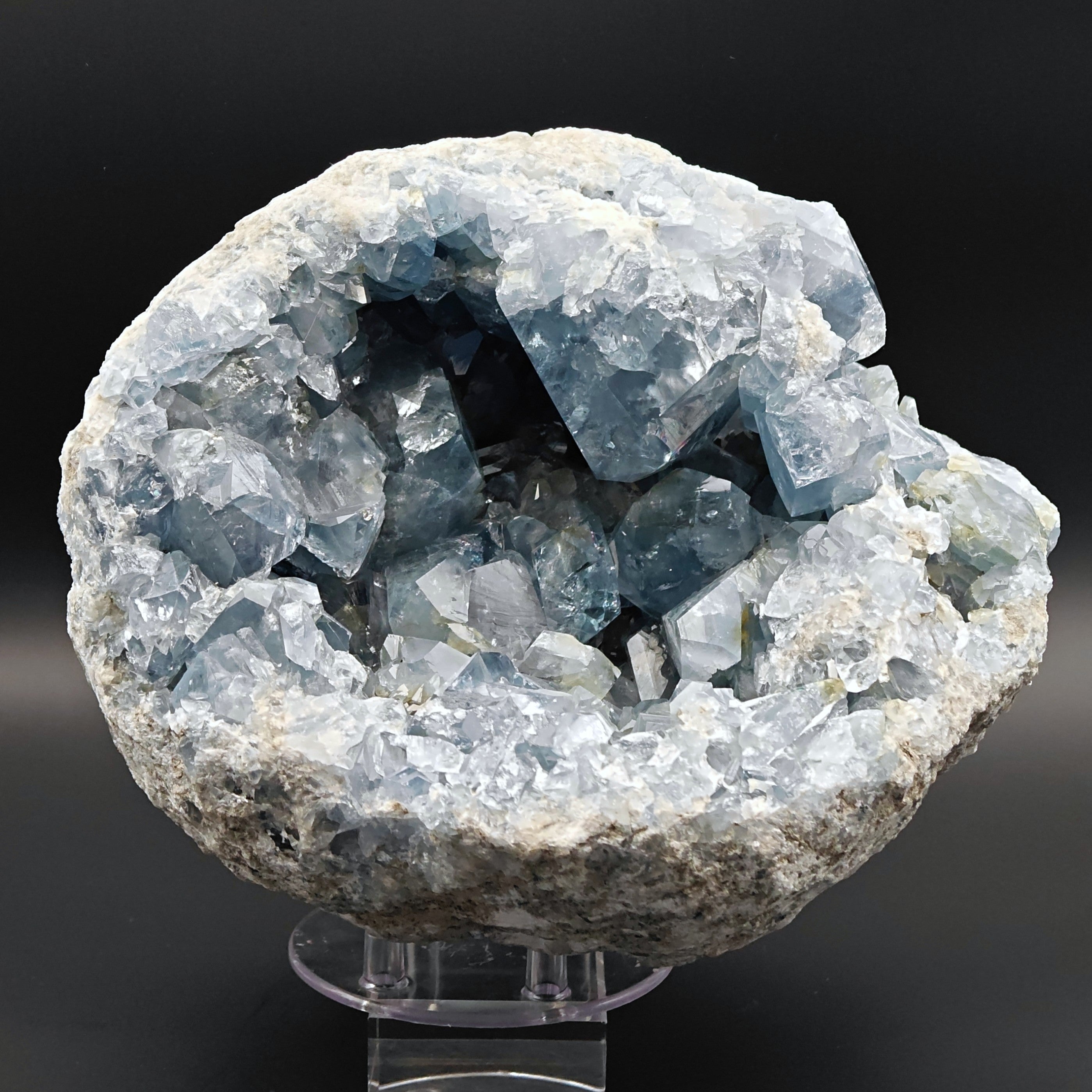 CELESTINE – Massive 26cm Geode with light Blue Crystals, Madagascar