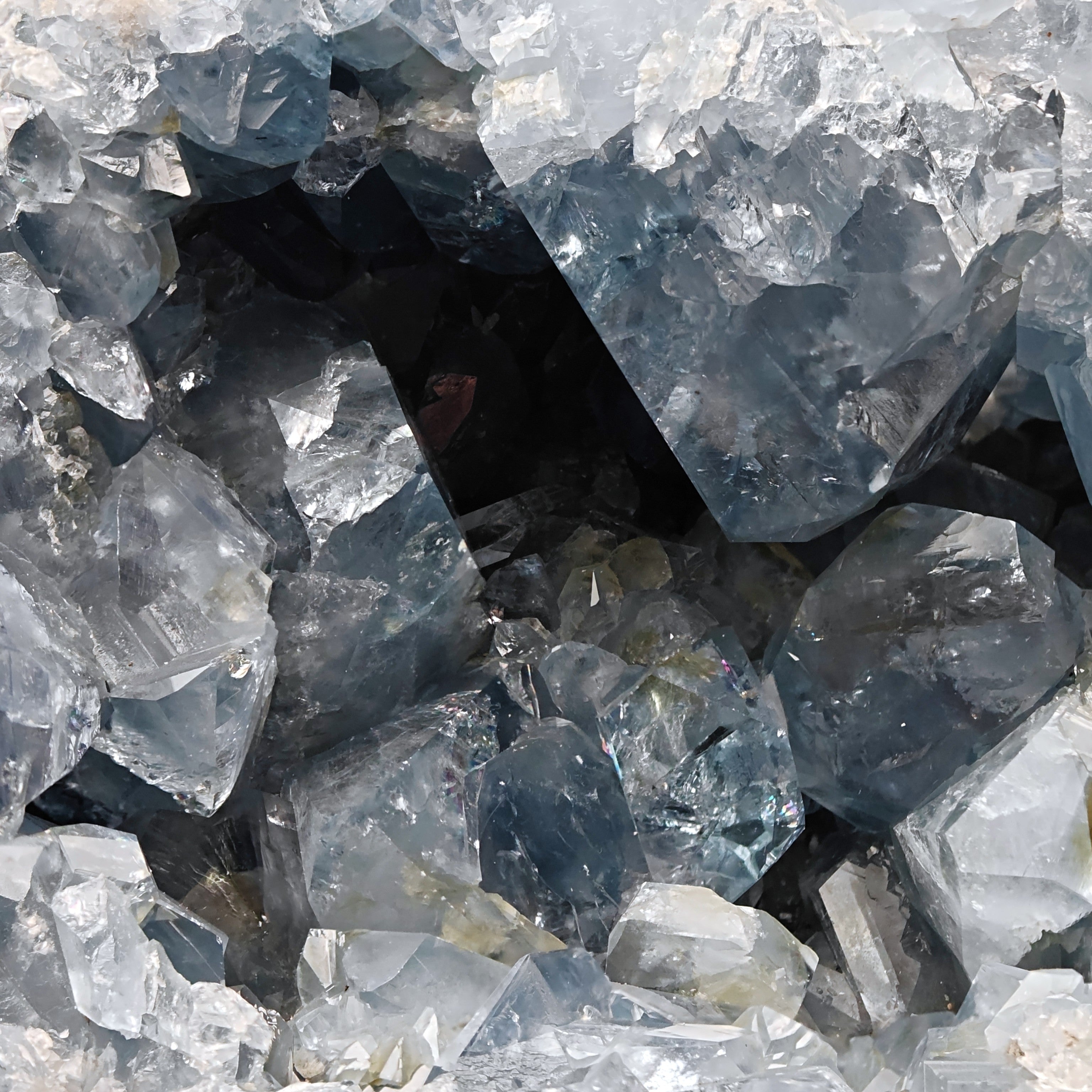 CELESTINE – Massive 26cm Geode with light Blue Crystals, Madagascar
