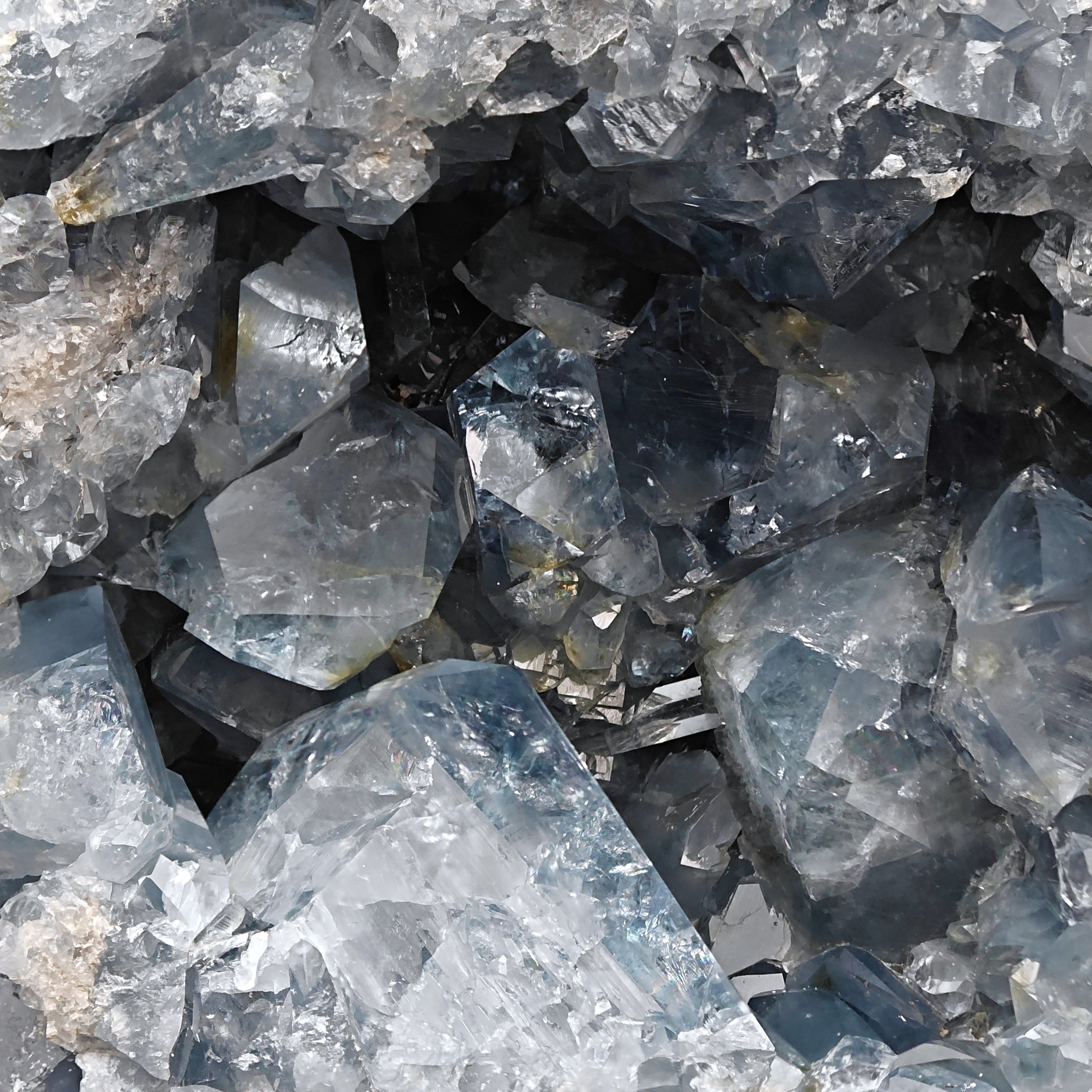 CELESTINE – Massive 26cm Geode with light Blue Crystals, Madagascar