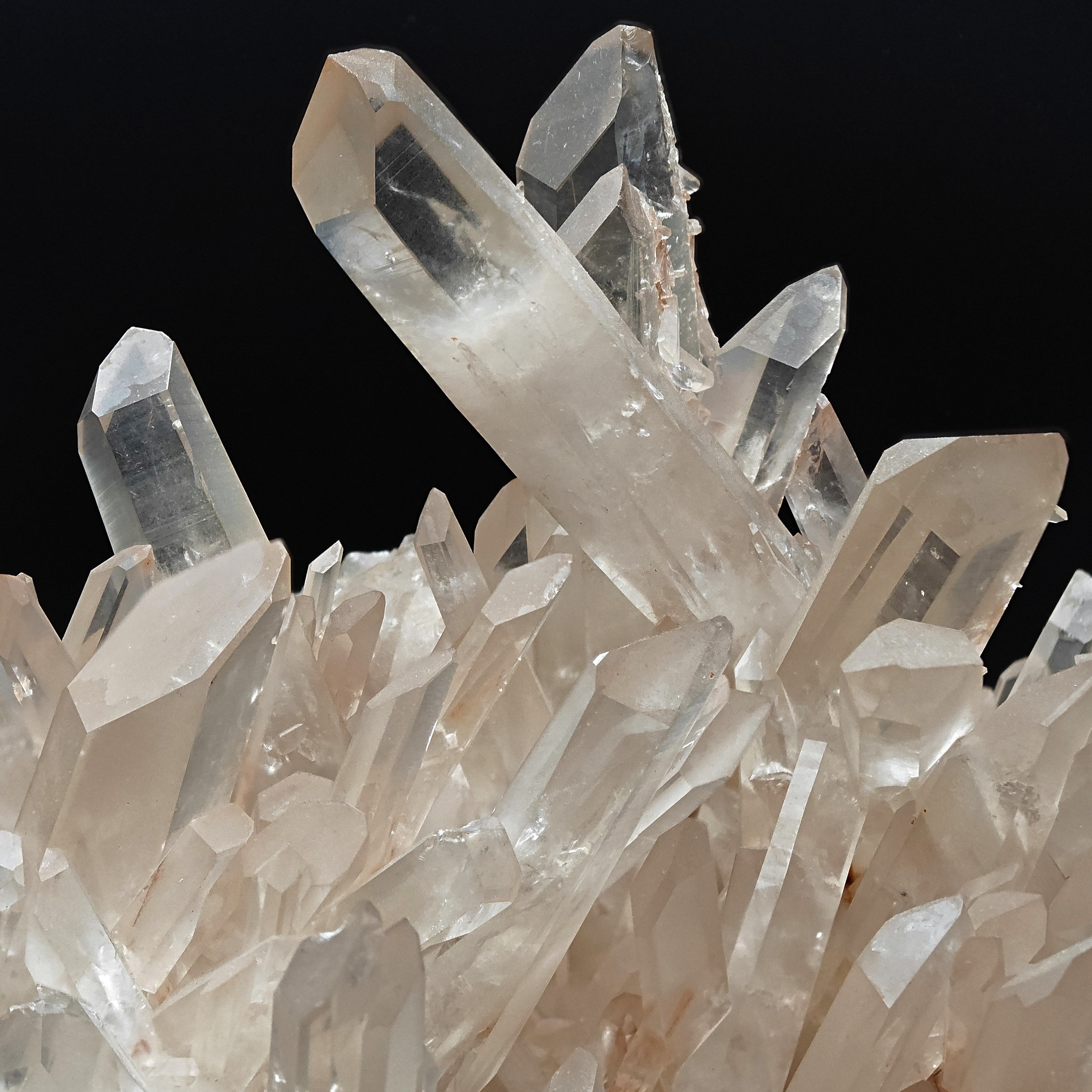 QUARTZ – 14cm Crystal with Outstanding Luster, Itremo, Madagascar
