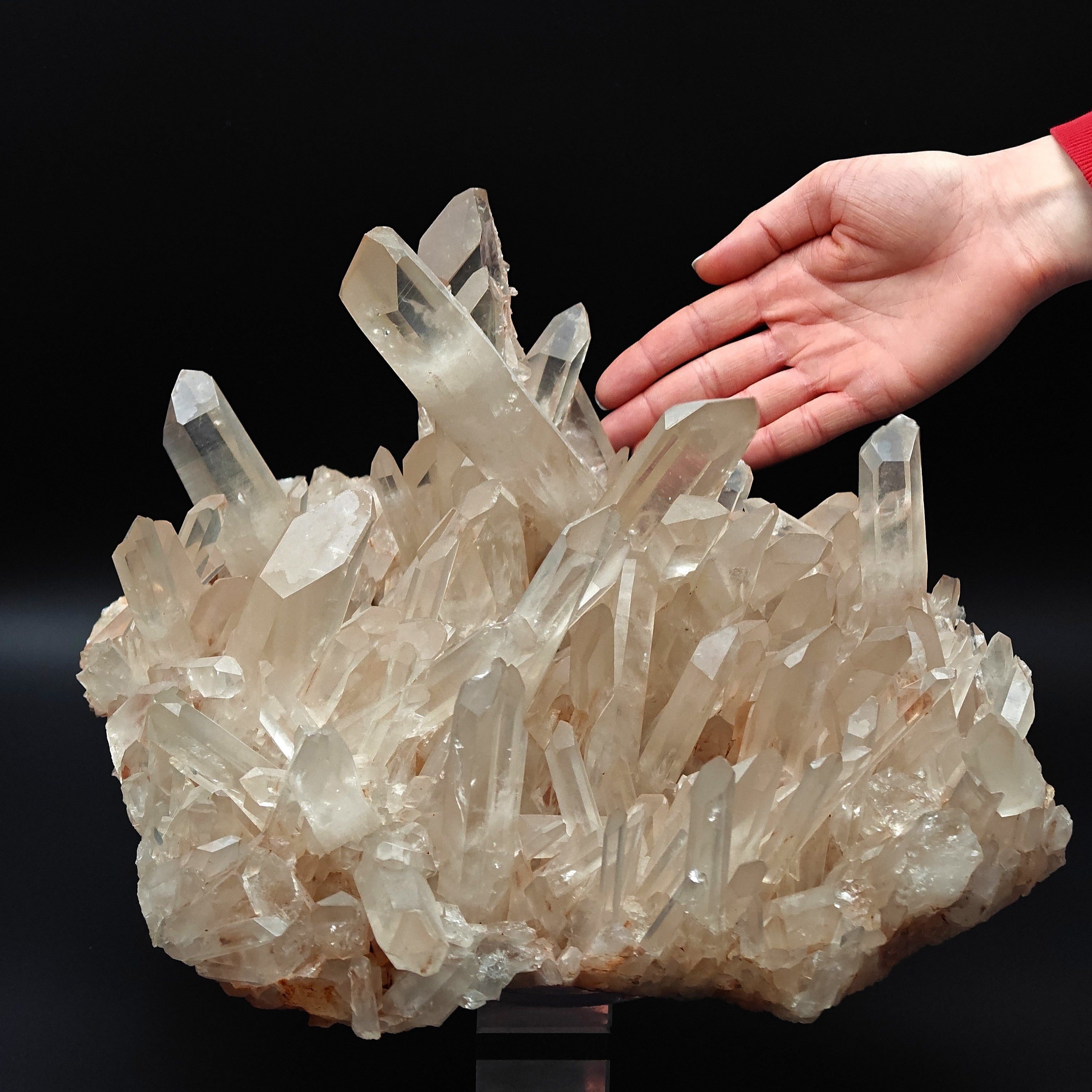 QUARTZ – 14cm Crystal with Outstanding Luster, Itremo, Madagascar