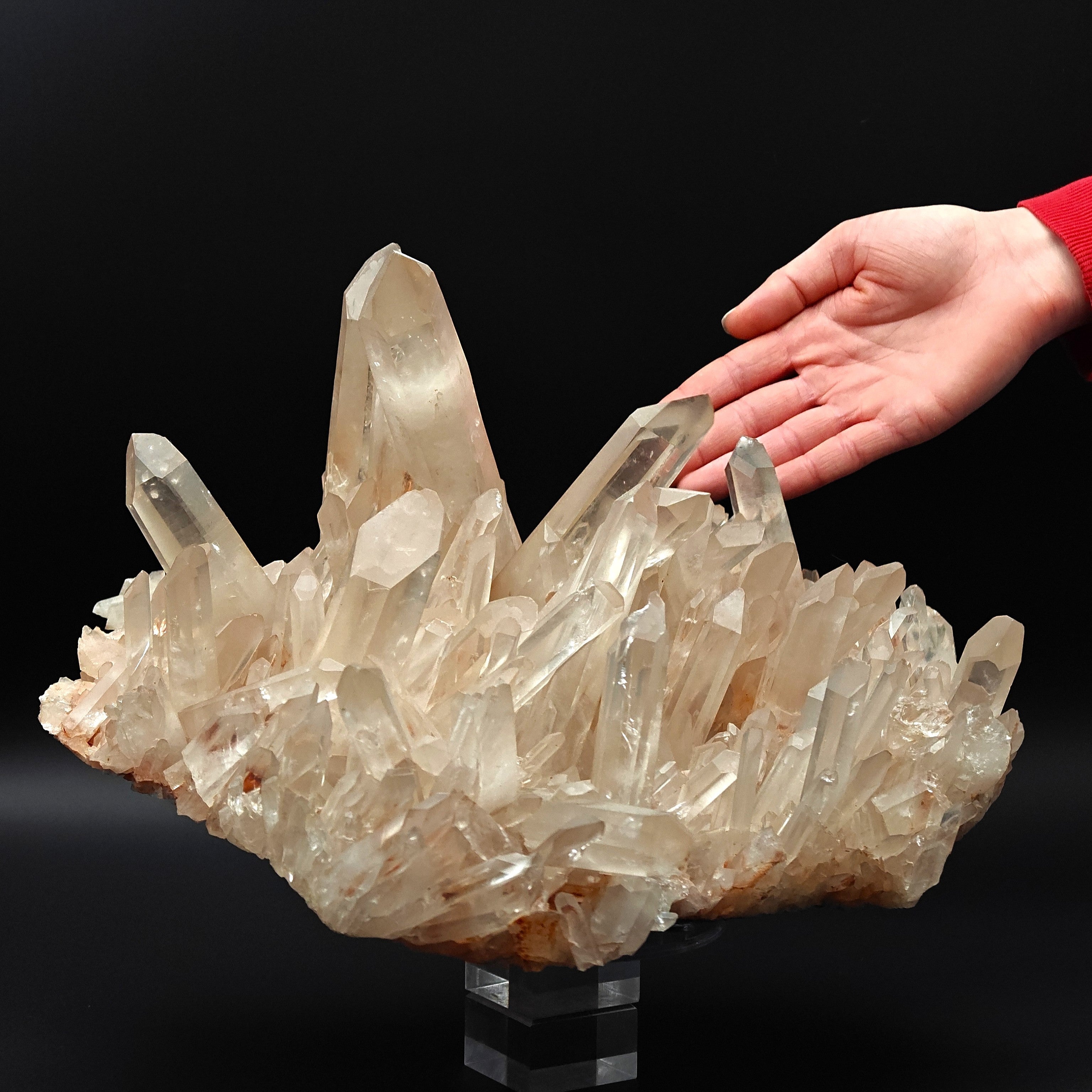 QUARTZ – 14cm Crystal with Outstanding Luster, Itremo, Madagascar
