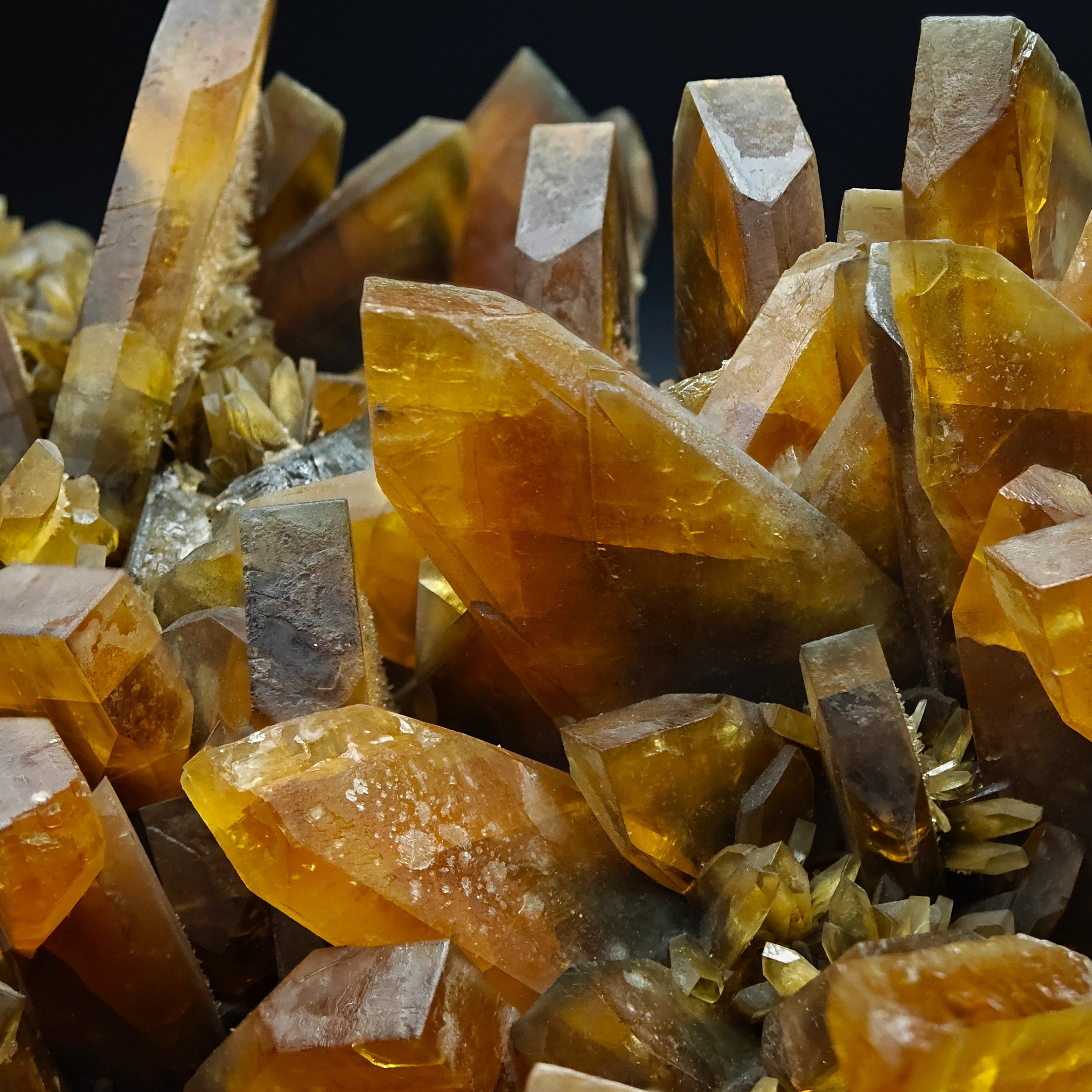 BARYTE – 6.5cm Amber Crystal, Villamassargia, Sardinia, Italy