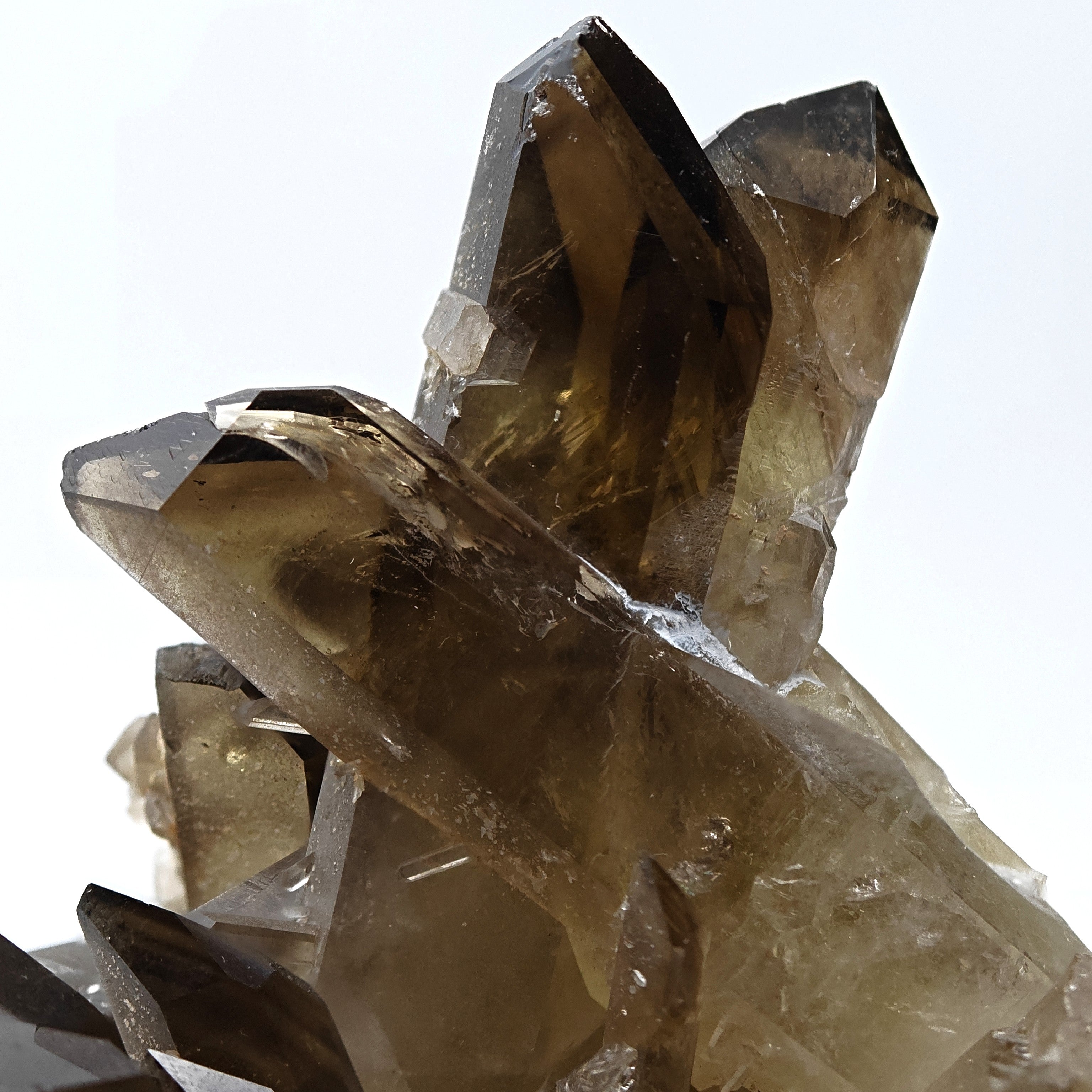 CITRINE QUARTZ – Curved 8.8cm Crystal, Sahatany Valley, Madagascar