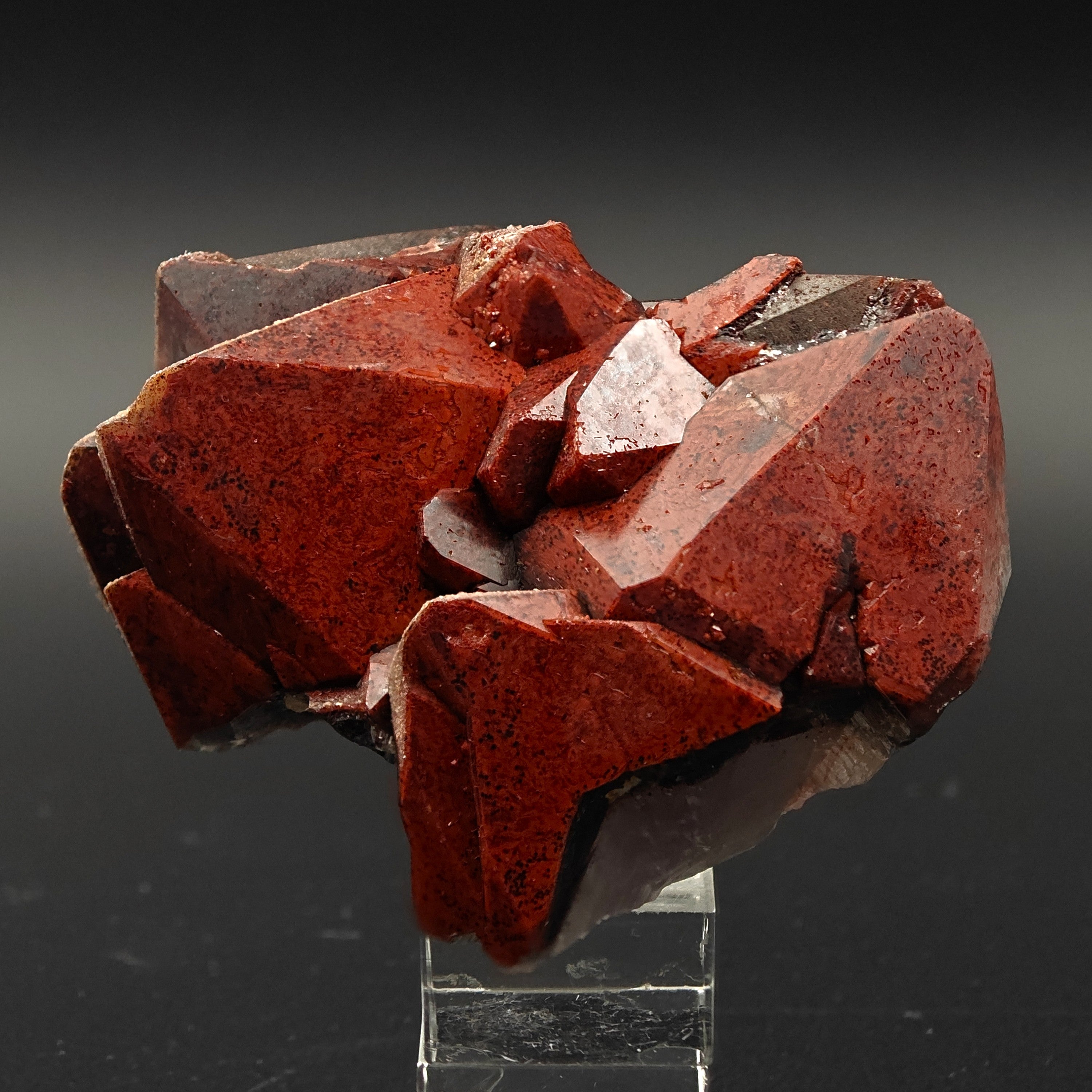 HEMATOID QUARTZ – Intense Blood Red Color with Large Crystals